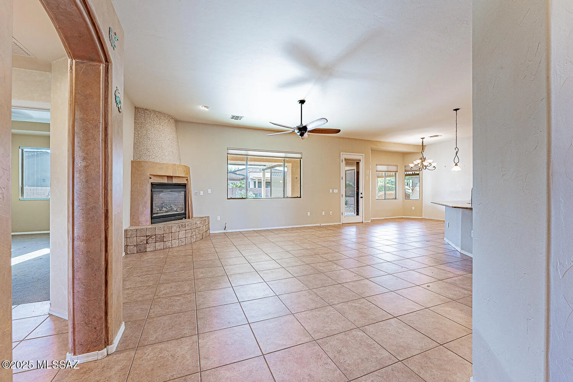Property Slideshow image 8 of 49 | 917 w bosch dr, Green Valley, AZ, 85614