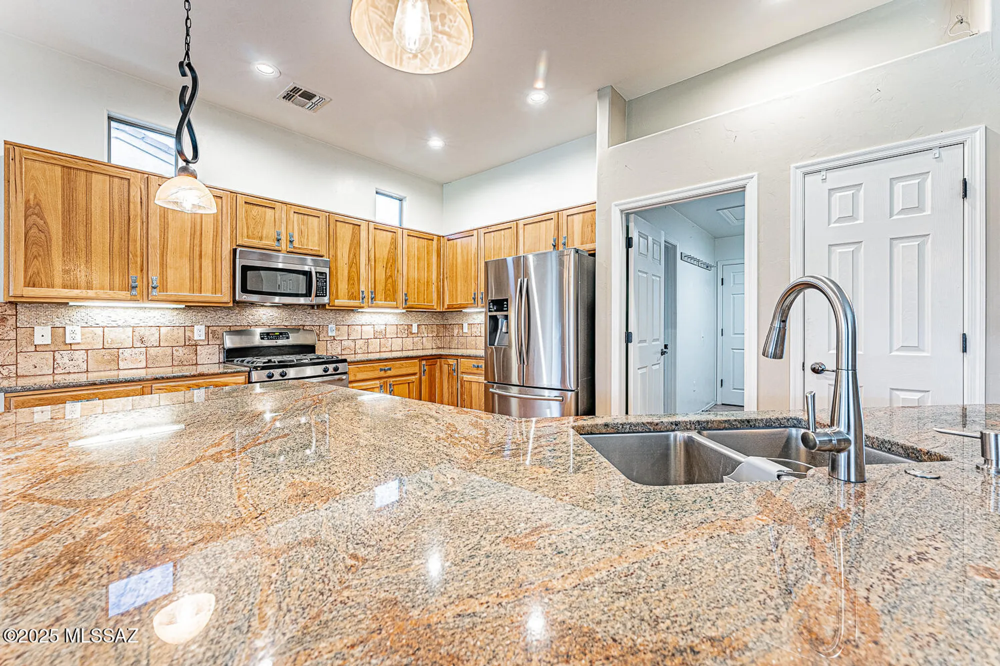 Property Slideshow image 15 of 49 | 917 w bosch dr, Green Valley, AZ, 85614