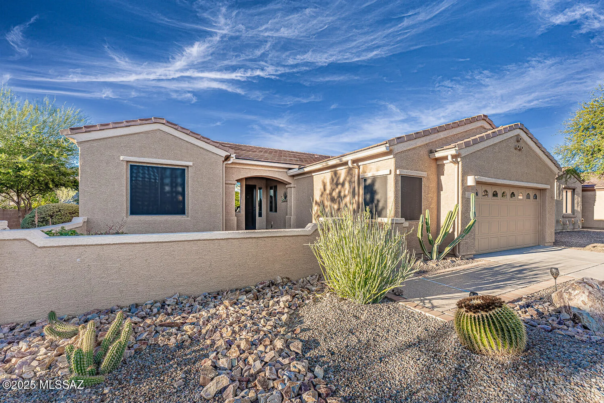 Property Slideshow image 2 of 49 | 917 w bosch dr, Green Valley, AZ, 85614