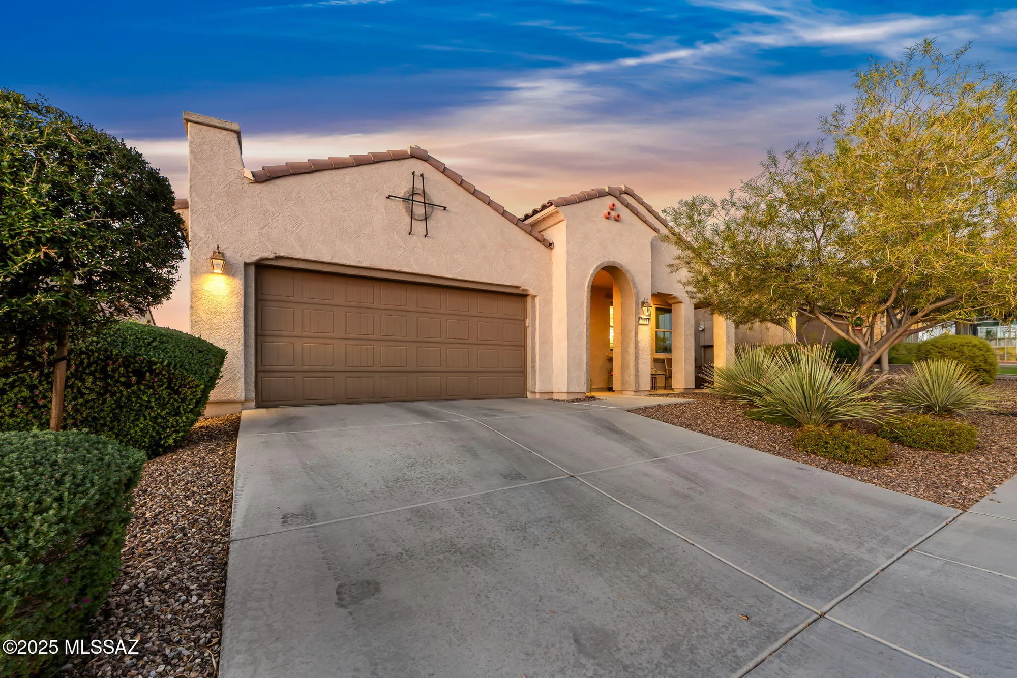 Property Slideshow image 1 of 51 | 7084 w cliff spring trl, Marana, AZ, 85658