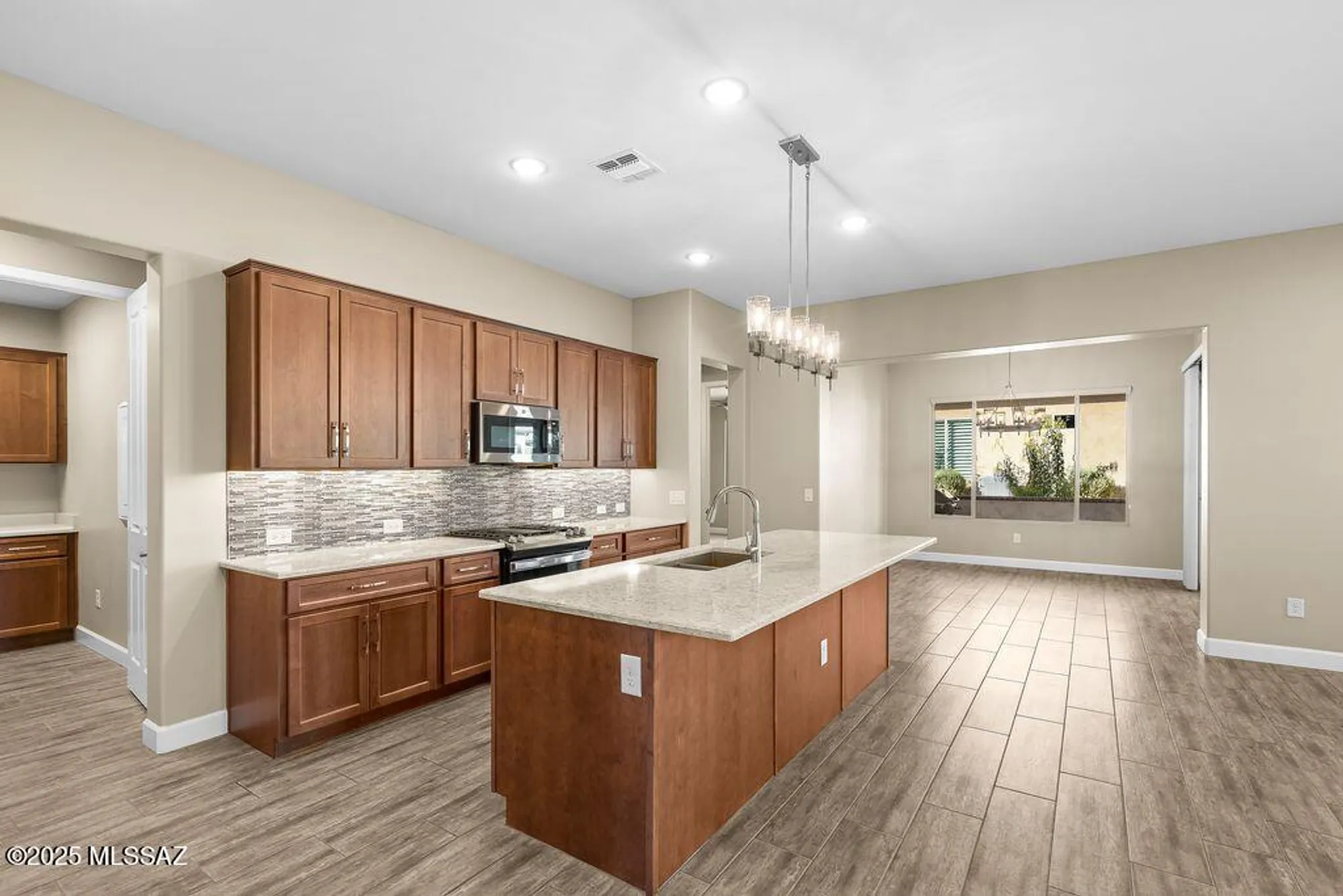 Property Slideshow image 6 of 50 | 61386 e flint dr, Oracle, AZ, 85623