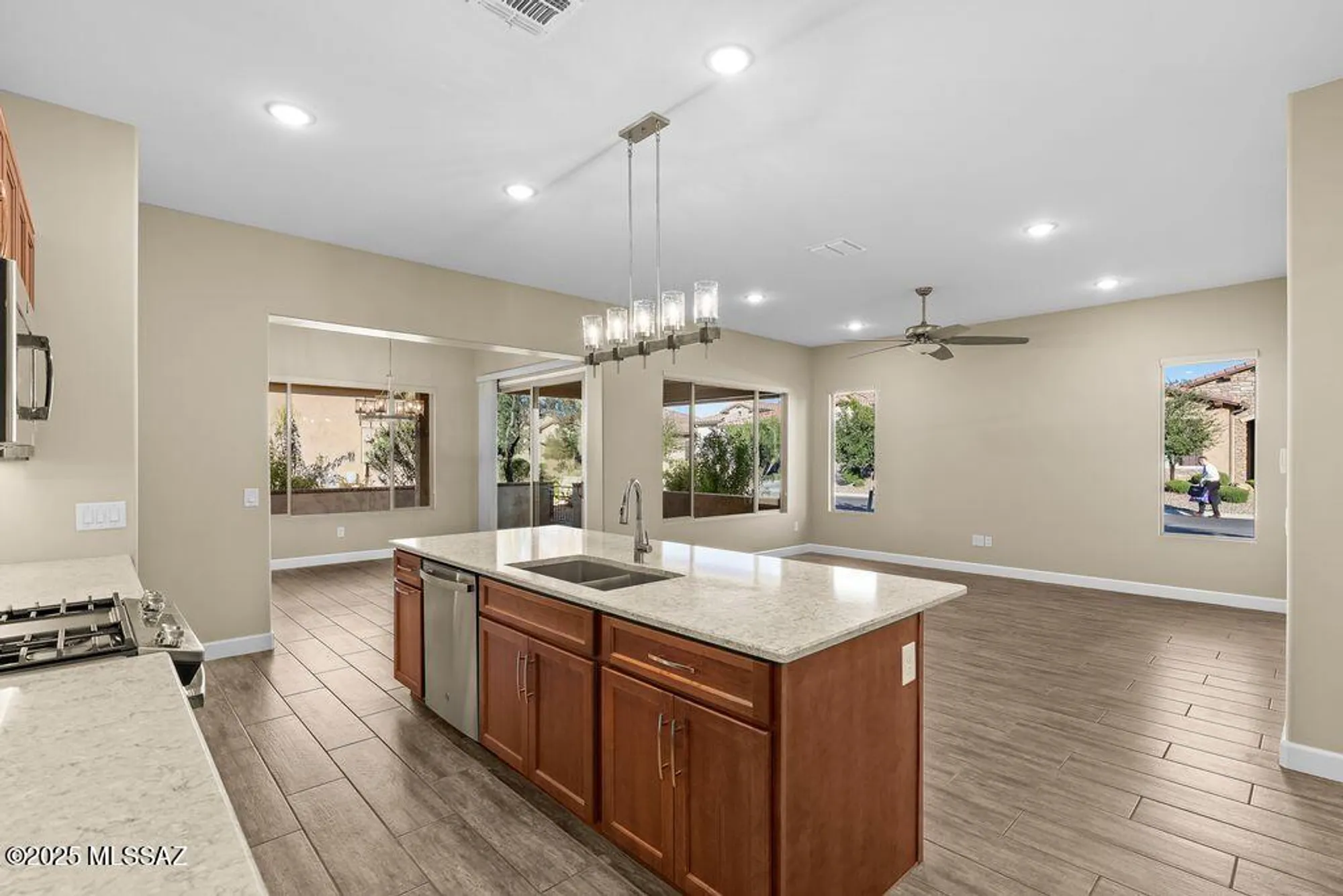 Property Slideshow image 10 of 50 | 61386 e flint dr, Oracle, AZ, 85623