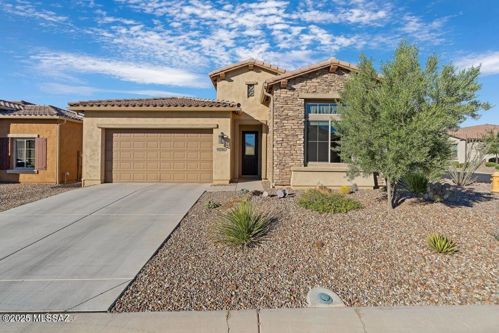 Property Slideshow image 1 of 50 | 61386 e flint dr, Oracle, AZ, 85623