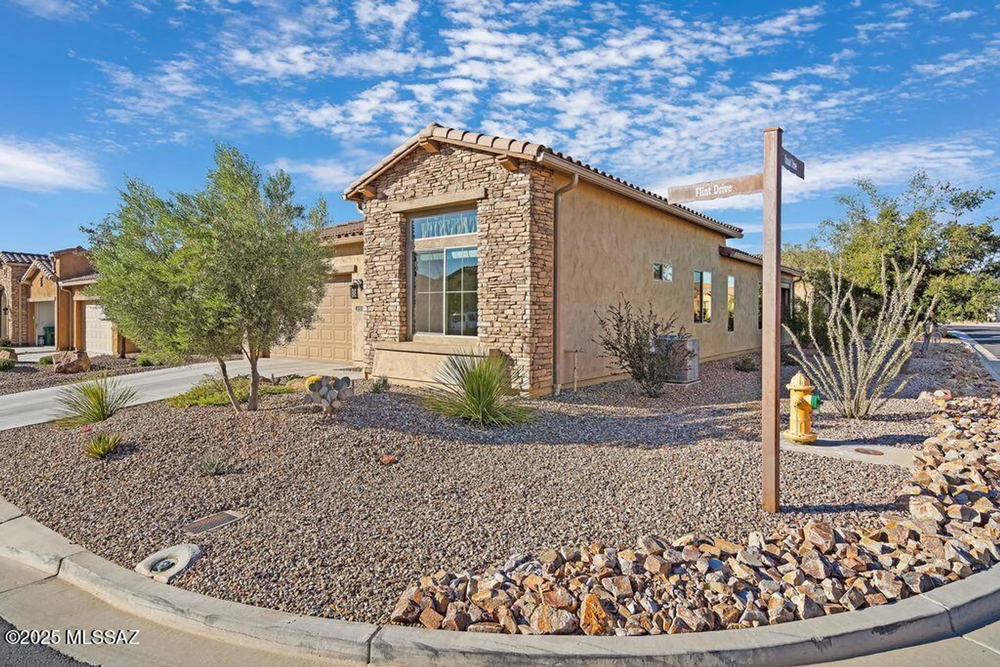 Property Slideshow image 3 of 50 | 61386 e flint dr, Oracle, AZ, 85623