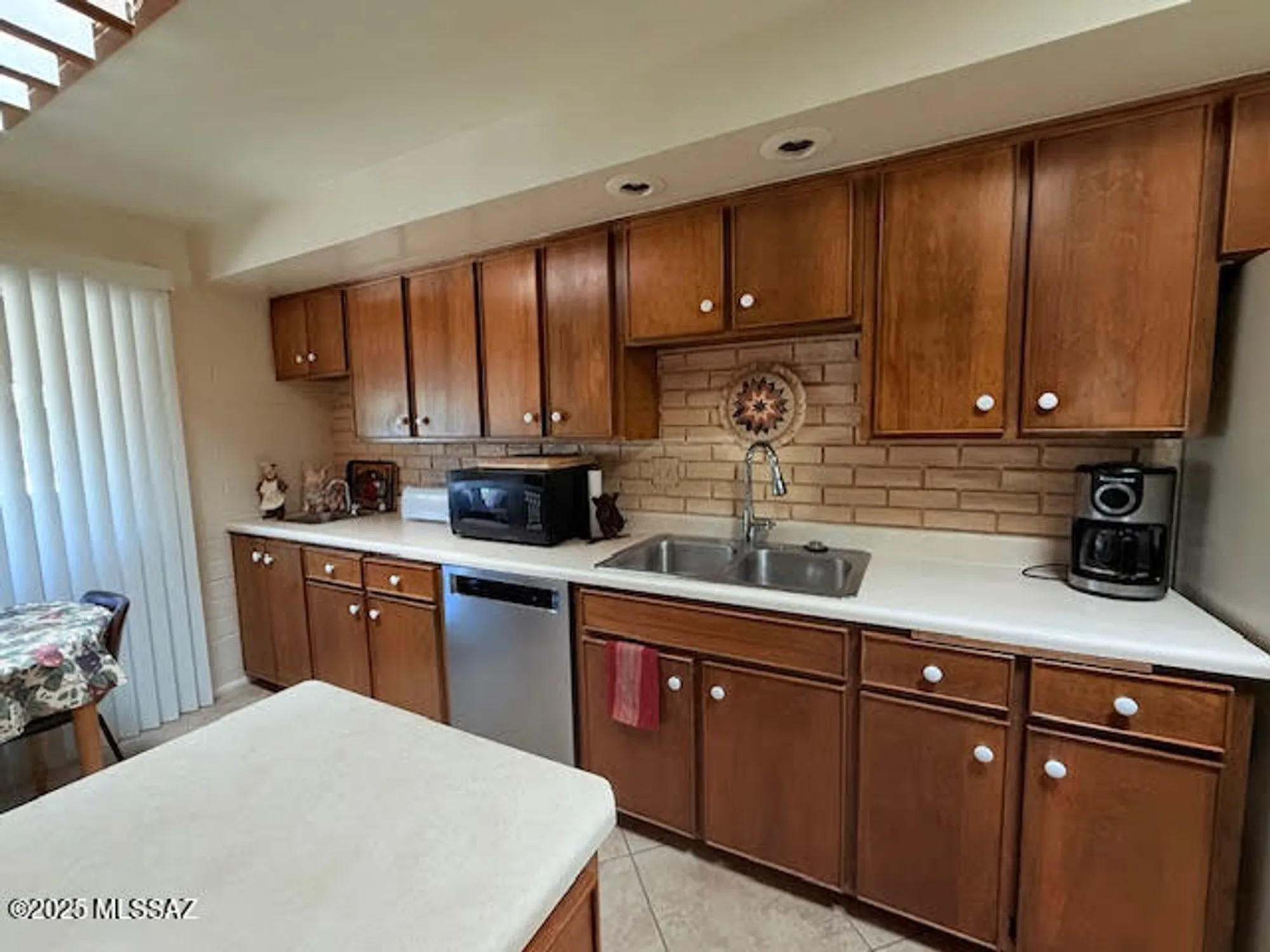 Property Slideshow image 6 of 16 | 243 s paseo seco, Green Valley, AZ, 85614