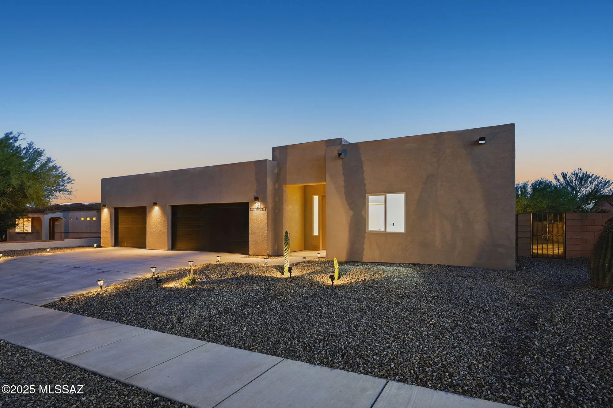 Property Slideshow image 2 of 50 | 121 w calle escudilla, Green Valley, AZ, 85614