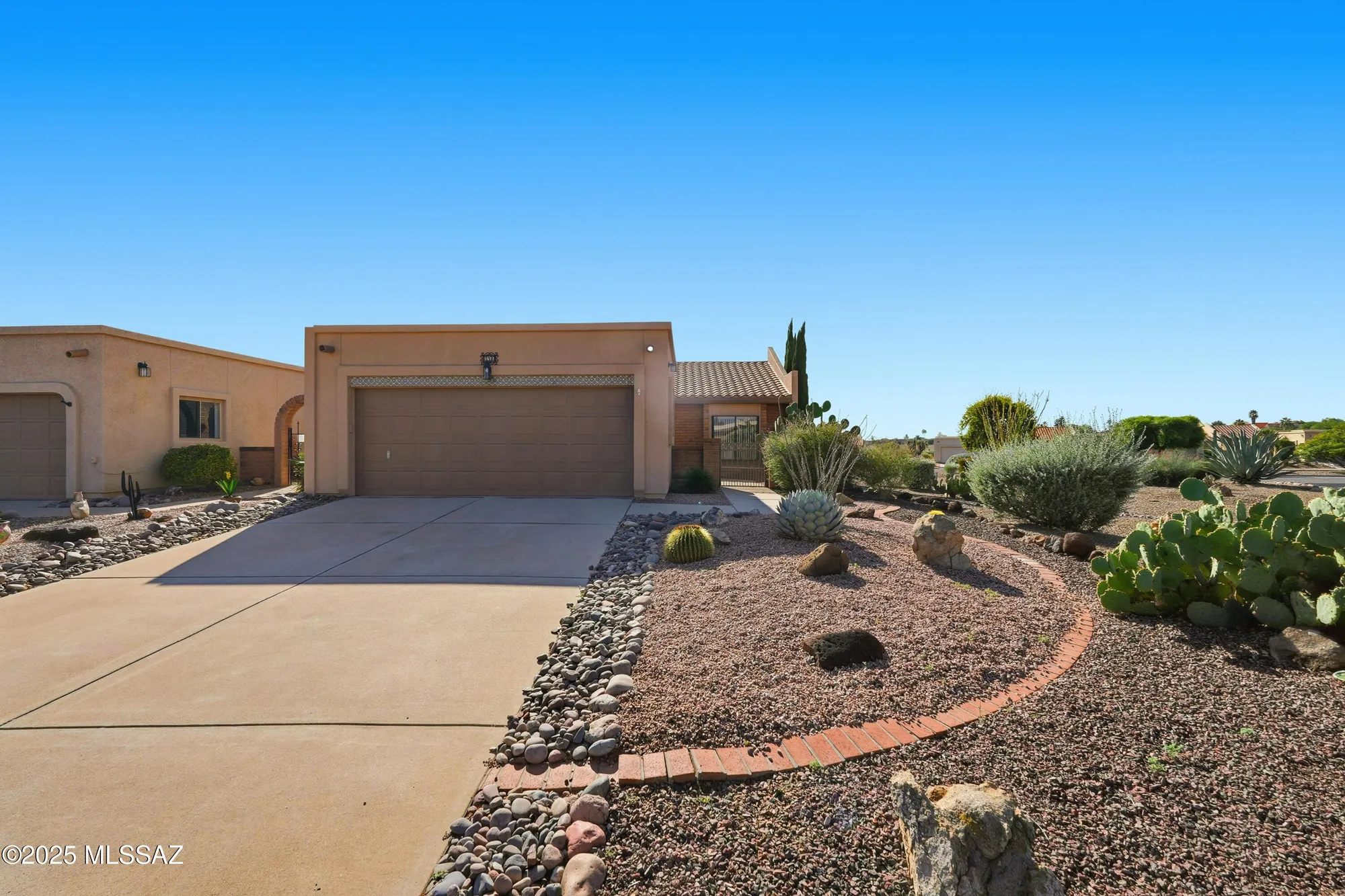 Property Slideshow image 3 of 34 | 1571 w via de roma, Green Valley, AZ, 85622