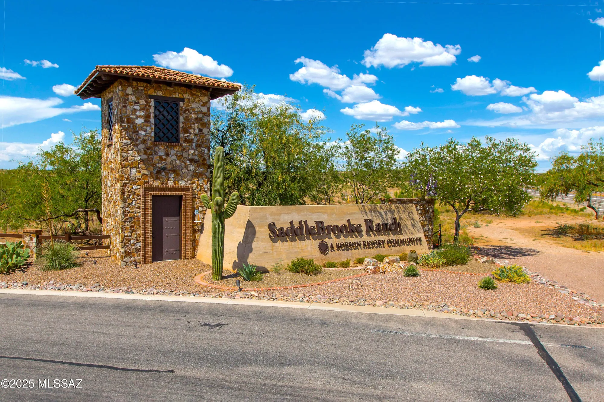 Property Slideshow image 1 of 16 | 61352 e flint dr, Oracle, AZ, 85623