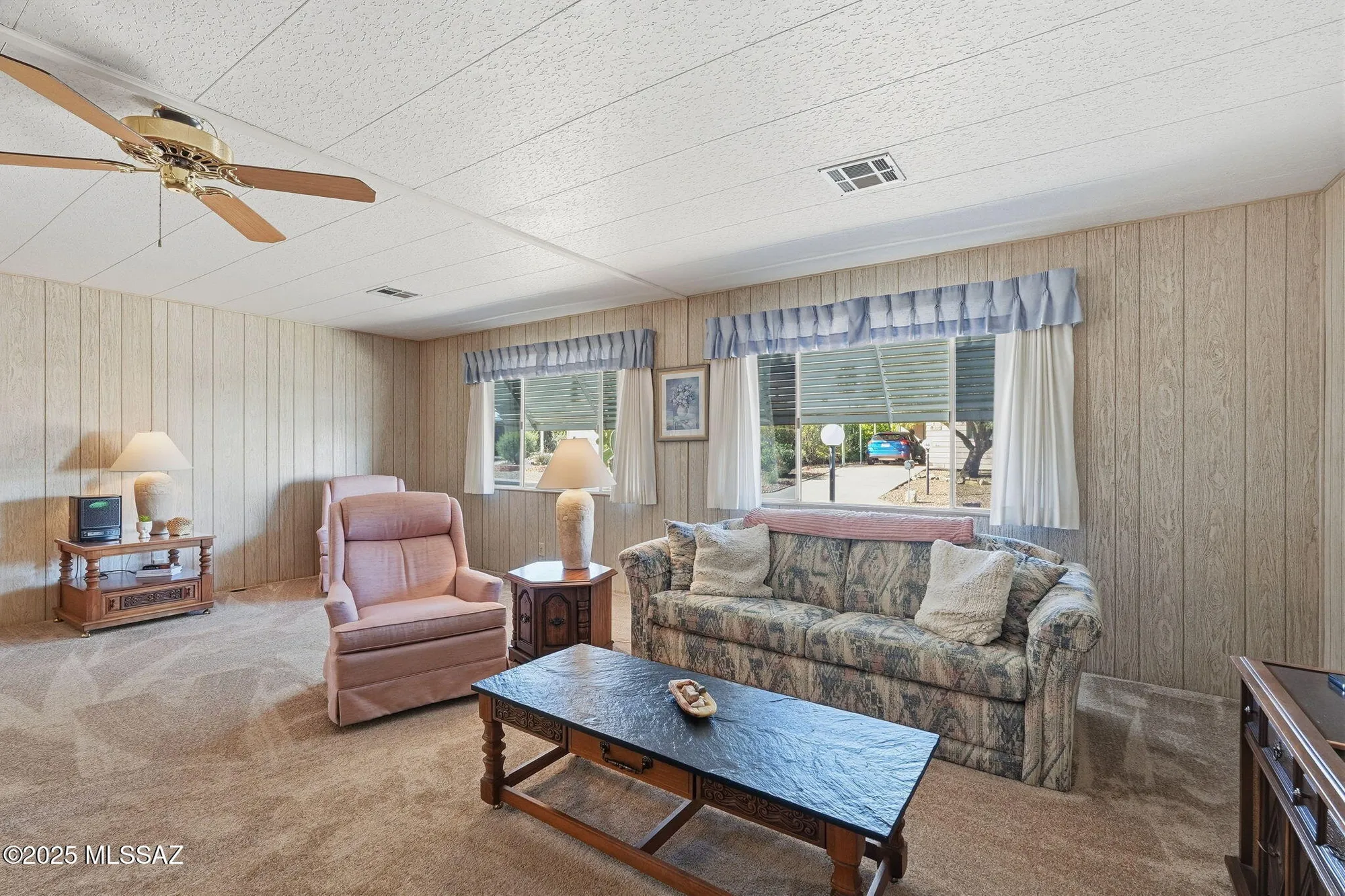 Property Slideshow image 3 of 34 | 167 w cedro dr, Green Valley, AZ, 85614