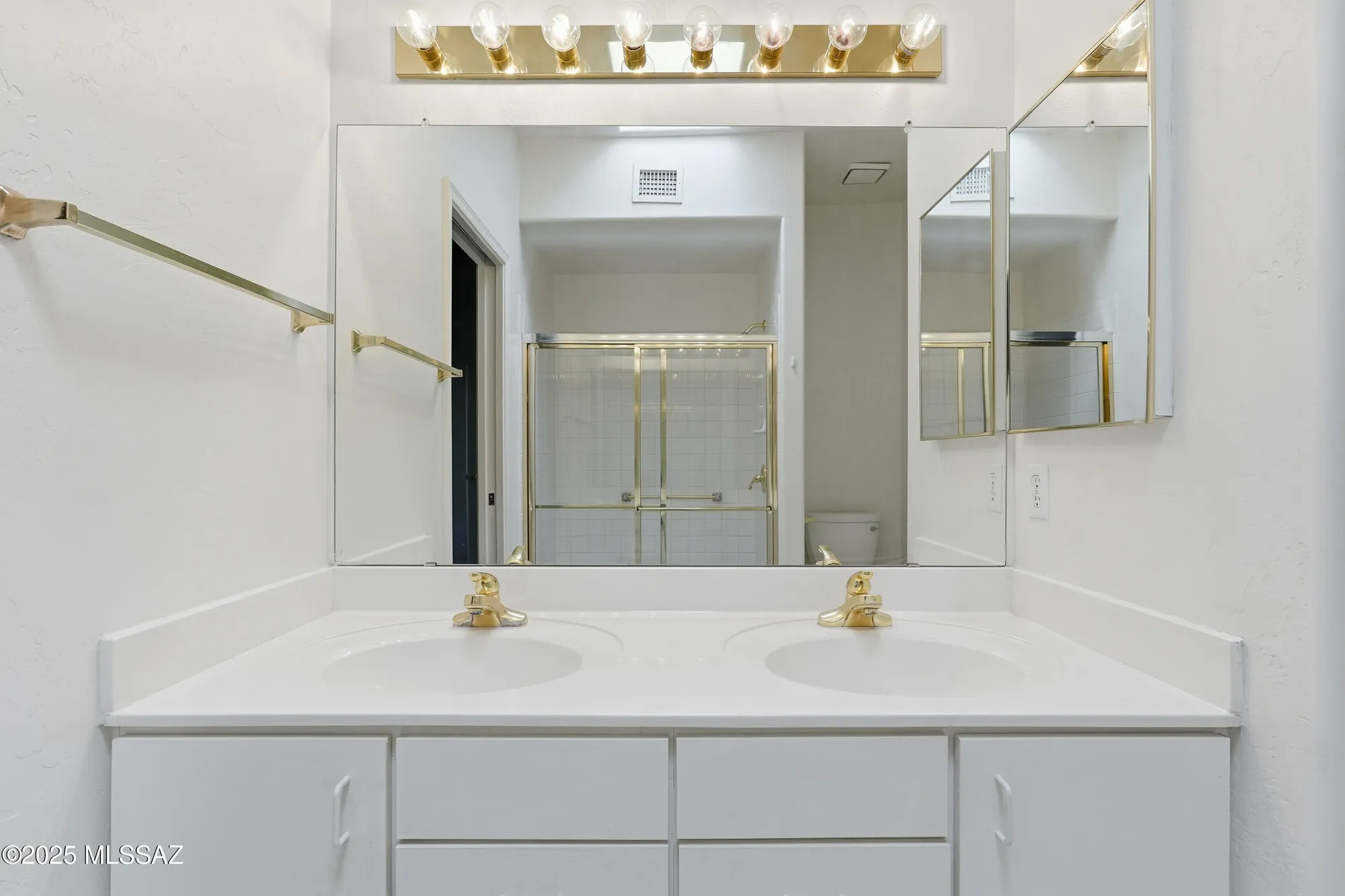 Property Slideshow image 21 of 42 | 988 w calle de emilia, Green Valley, AZ, 85614