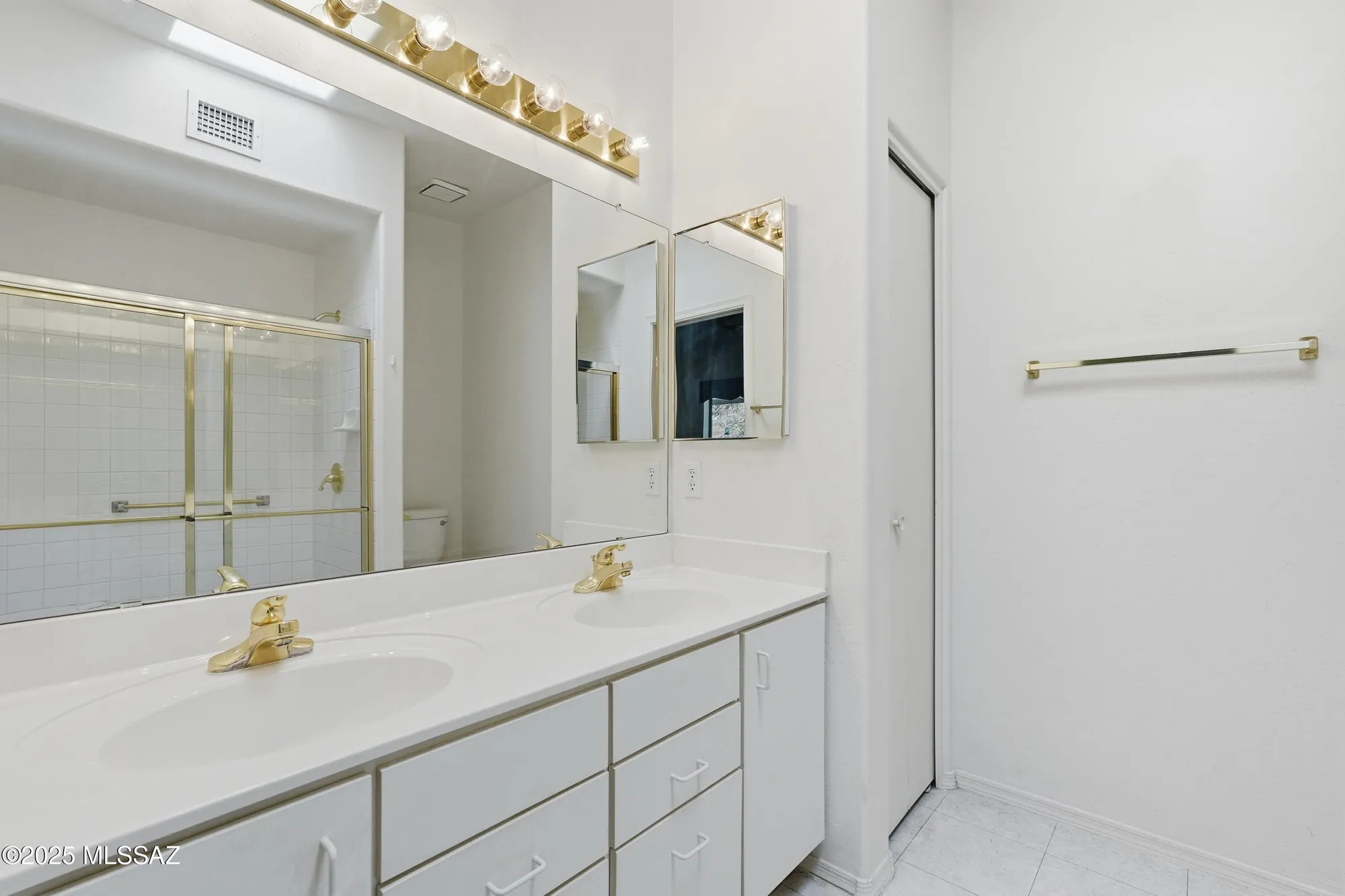 Property Slideshow image 19 of 42 | 988 w calle de emilia, Green Valley, AZ, 85614