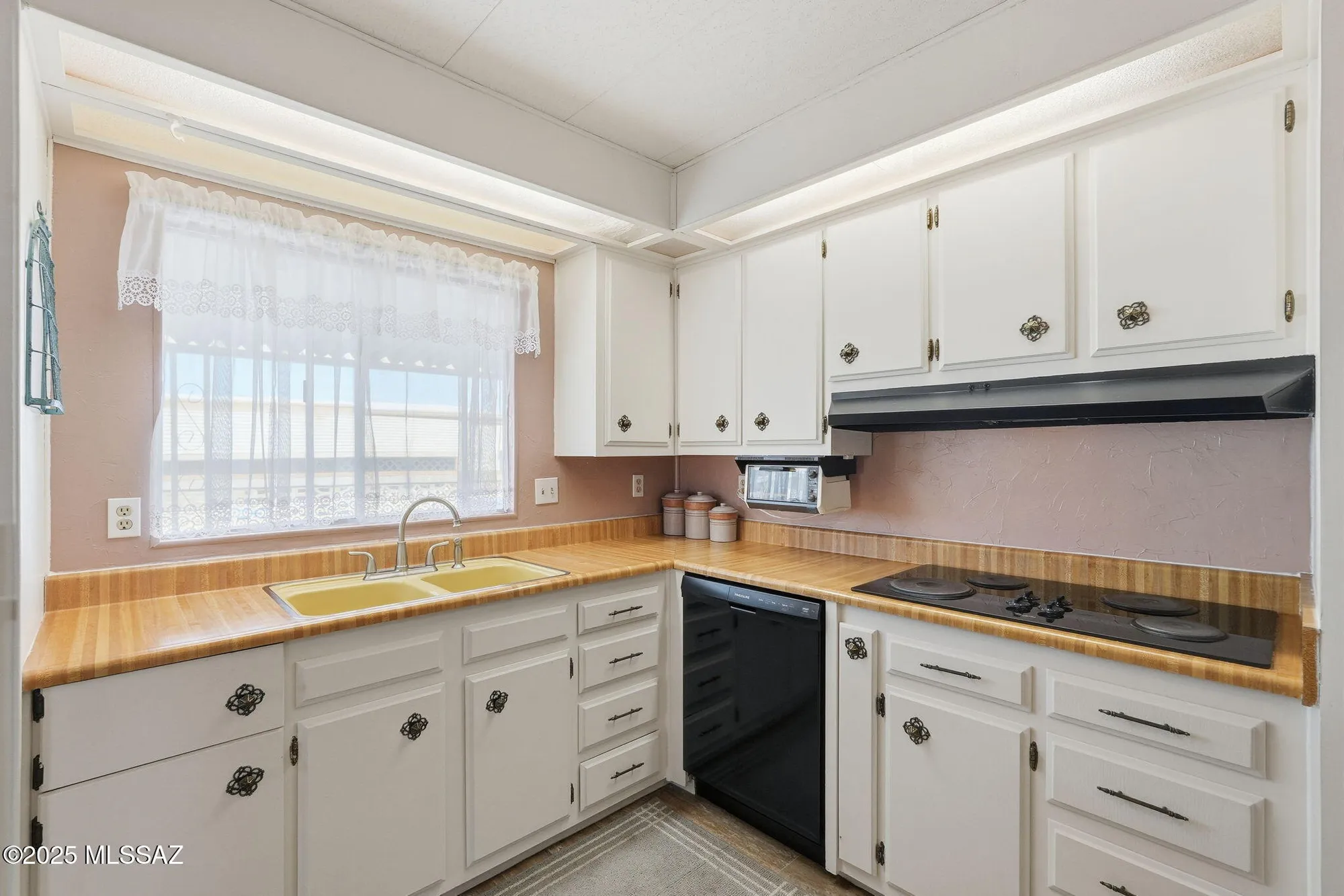 Property Slideshow image 10 of 34 | 167 w cedro dr, Green Valley, AZ, 85614