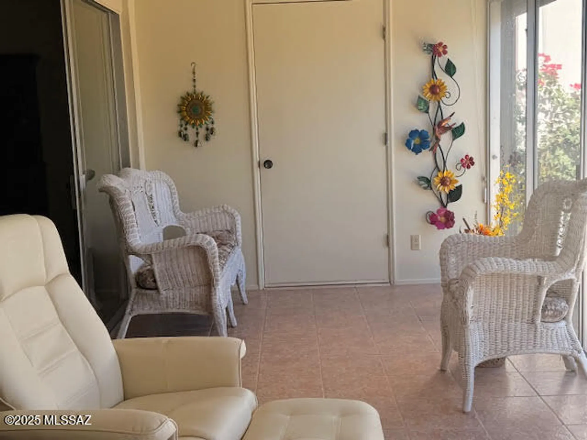 Property Slideshow image 13 of 16 | 243 s paseo seco, Green Valley, AZ, 85614