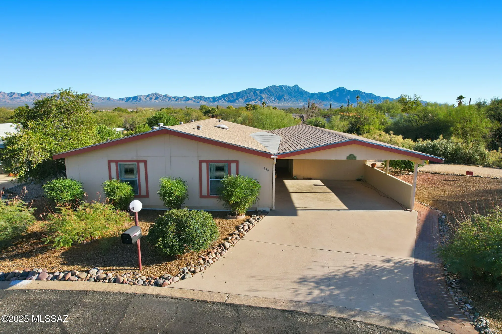 Property Slideshow image 1 of 35 | 155 w pinon dr, Green Valley, AZ, 85614