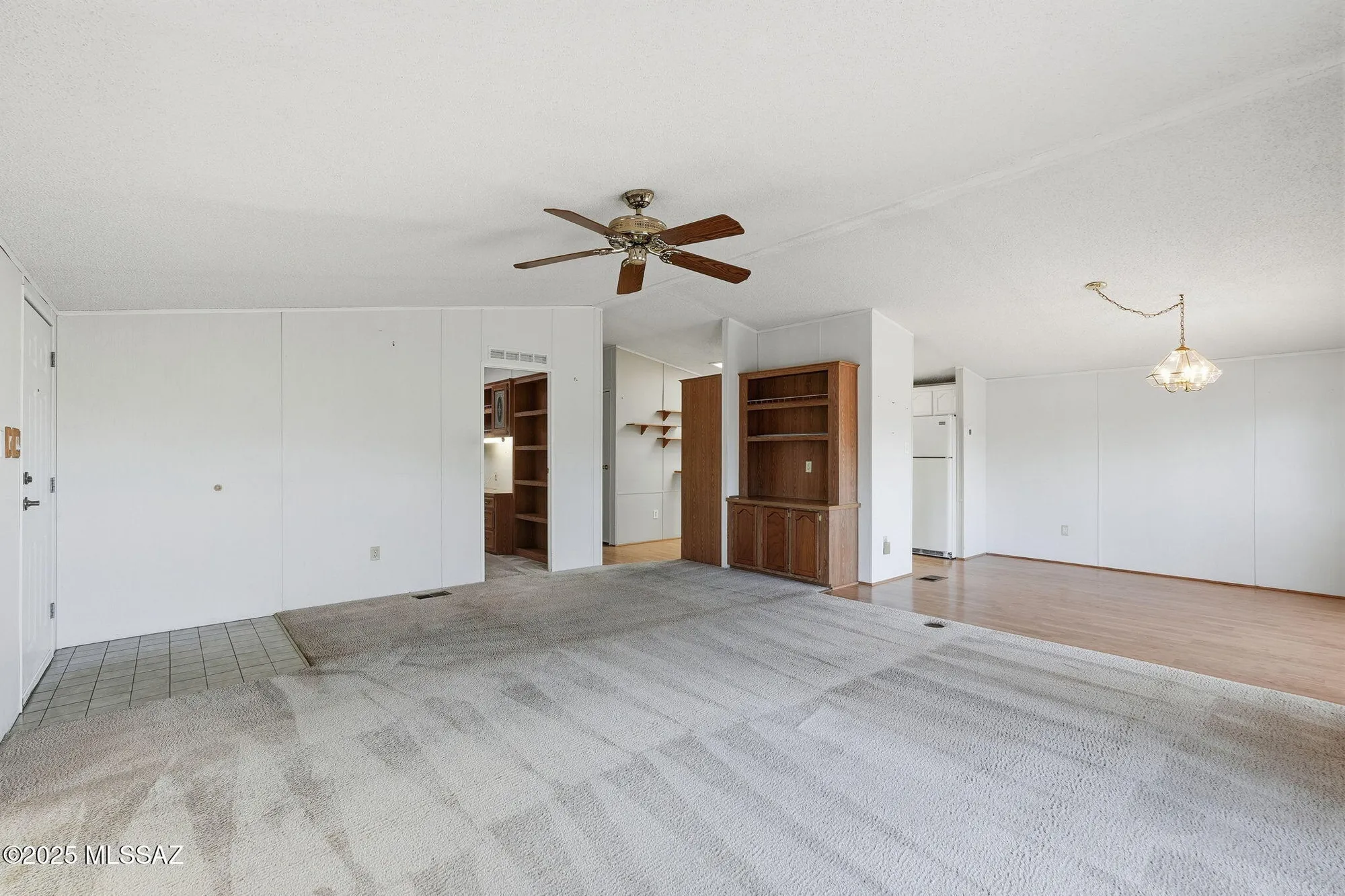 Property Slideshow image 4 of 35 | 155 w pinon dr, Green Valley, AZ, 85614