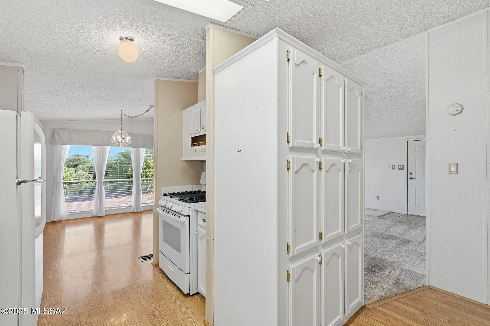 Property Slideshow image 10 of 35 | 155 w pinon dr, Green Valley, AZ, 85614