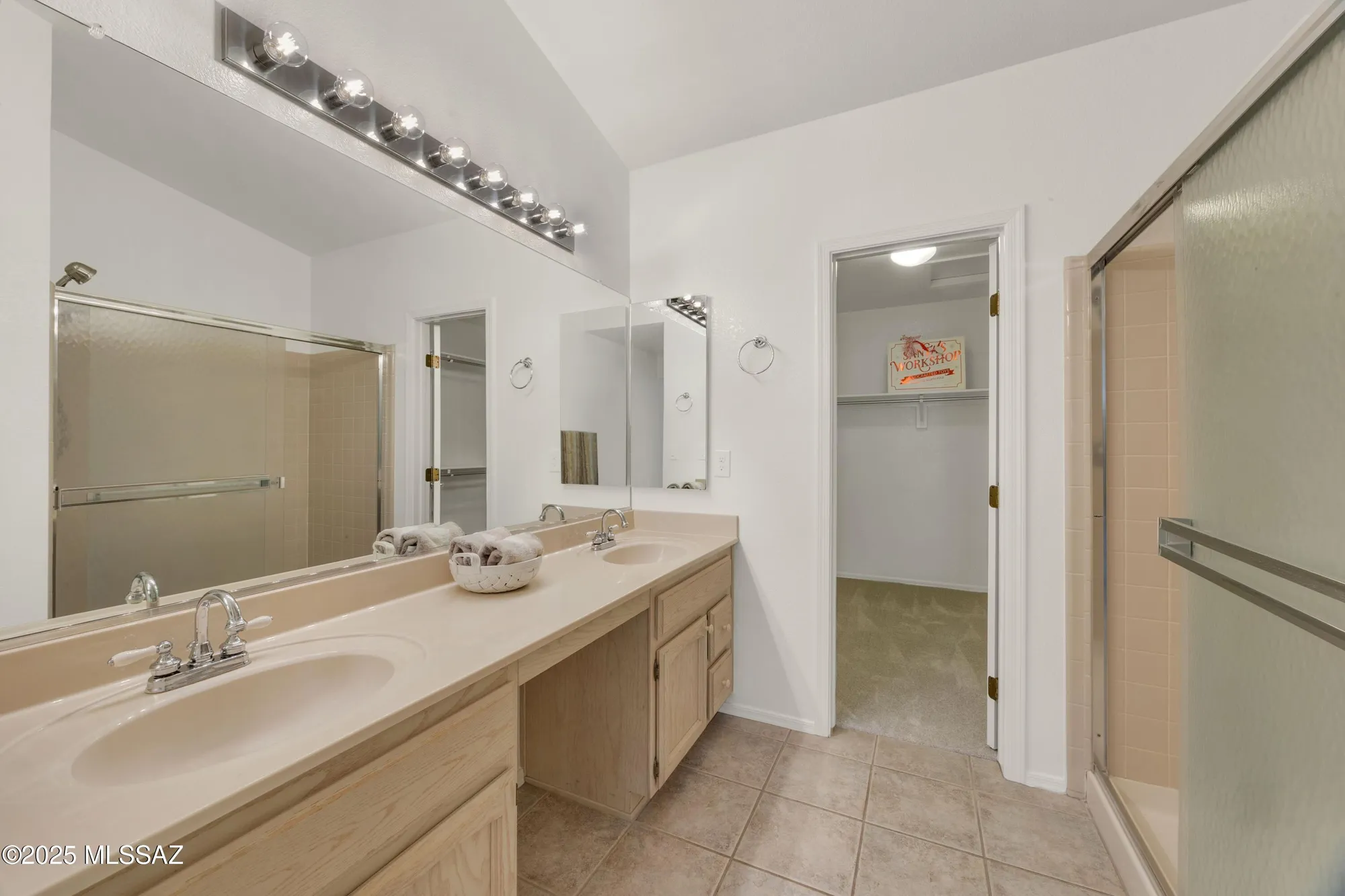 Property Slideshow image 25 of 50 | 37543 s mountain sage dr, Tucson, AZ, 85739