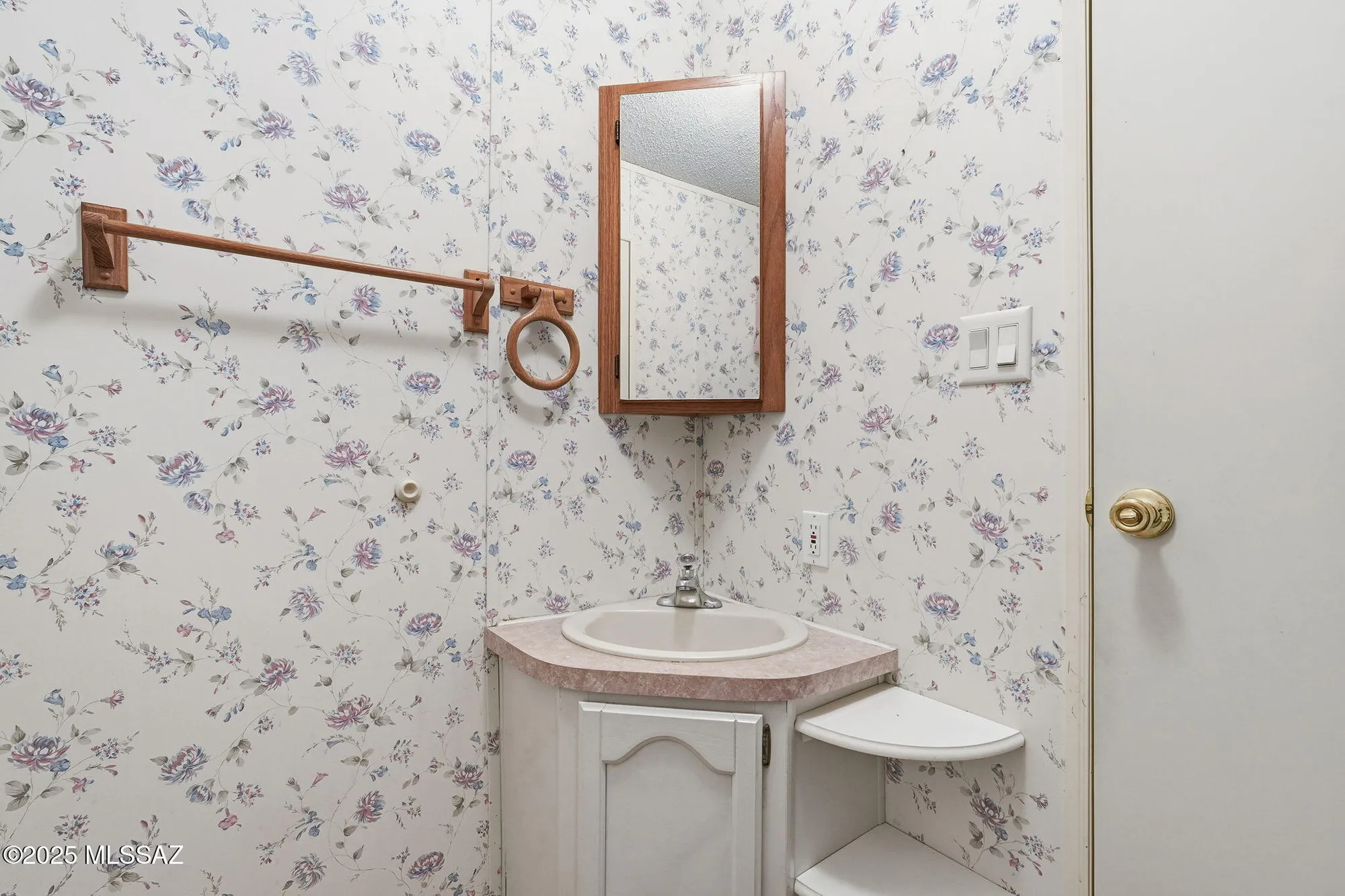 Property Slideshow image 14 of 35 | 155 w pinon dr, Green Valley, AZ, 85614