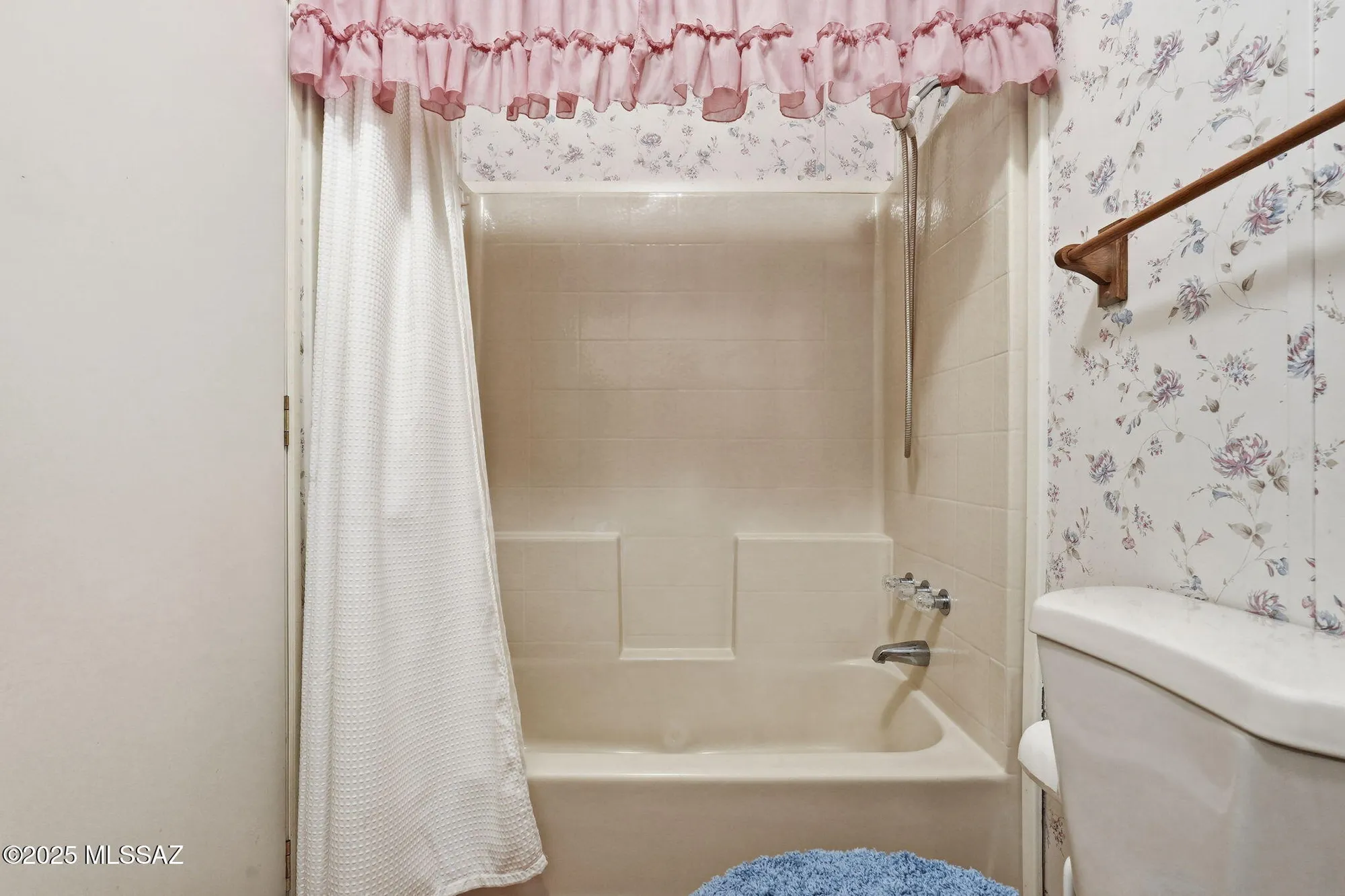 Property Slideshow image 13 of 35 | 155 w pinon dr, Green Valley, AZ, 85614