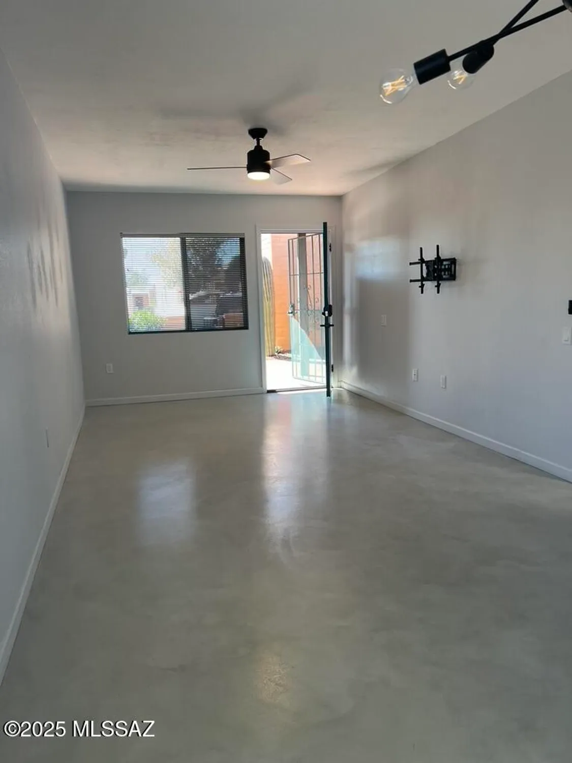 Property Slideshow image 5 of 27 | 1400 w placita apache, Green Valley, AZ, 85622