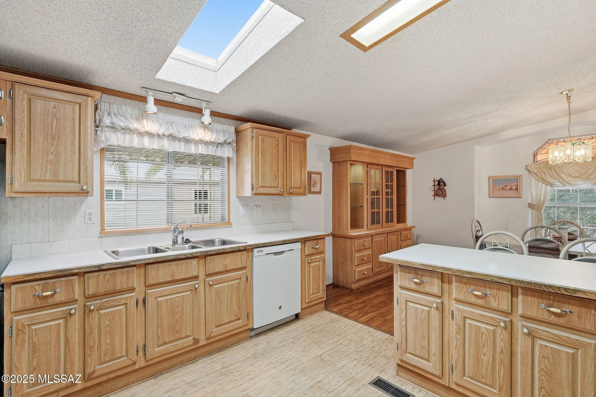 Property Slideshow image 8 of 37 | 1710 n la canoa, Green Valley, AZ, 85614