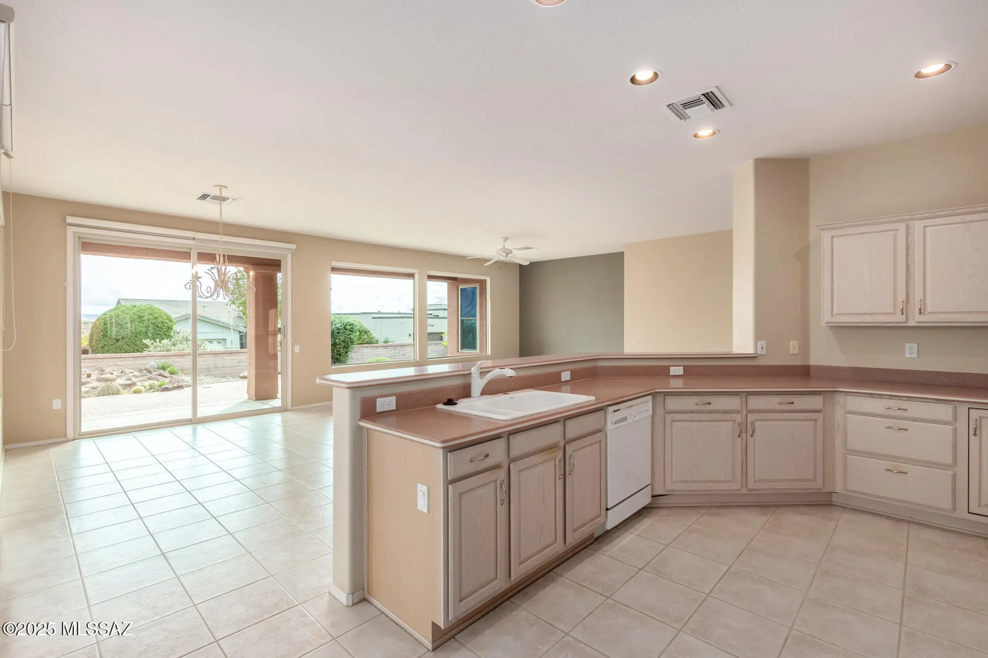 Property Slideshow image 8 of 24 | 4673 s golden arrow dr, Green Valley, AZ, 85622