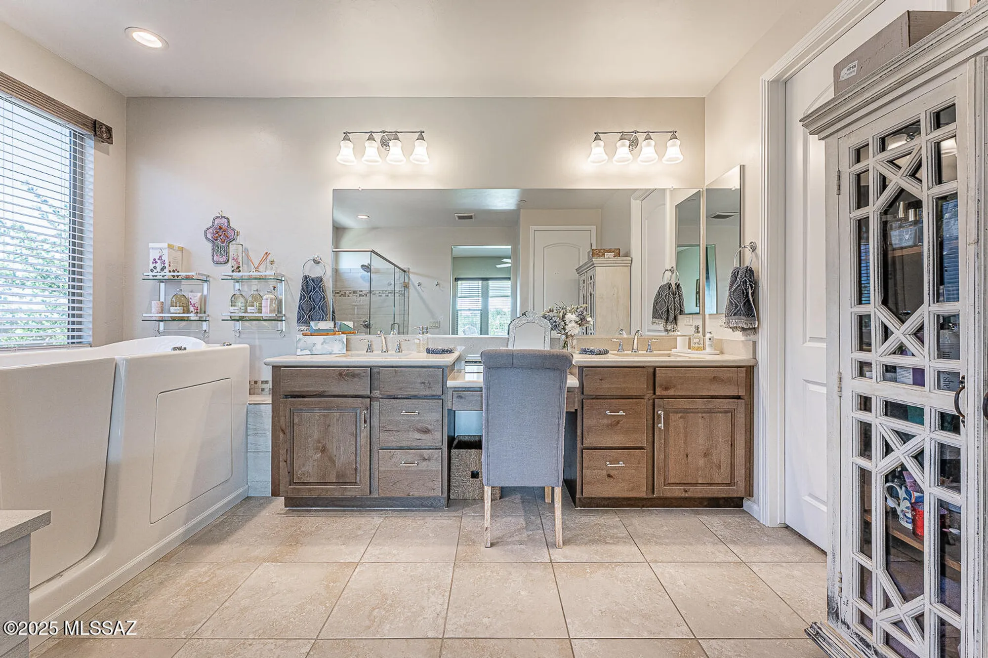 Property Slideshow image 22 of 43 | 2230 e thunder bluff dr, Green Valley, AZ, 85614