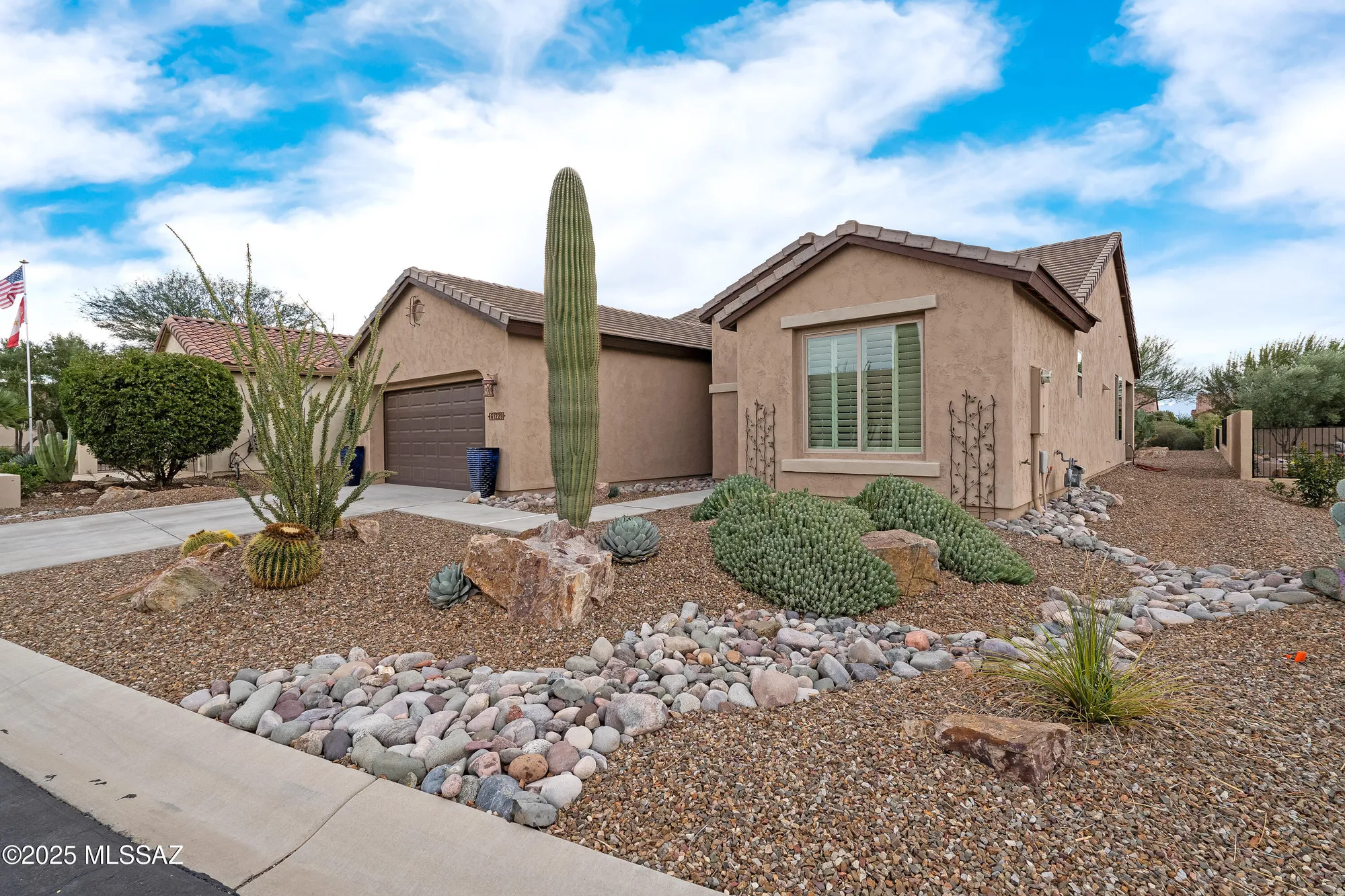 Property Slideshow image 1 of 41 | 61229 e happy jack trl, Oracle, AZ, 85623