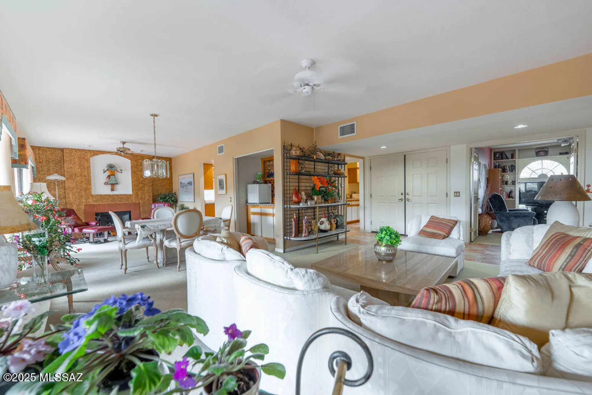 Property Slideshow image 4 of 21 | 37341 s blackfoot dr, Saddlebrooke, AZ, 85739