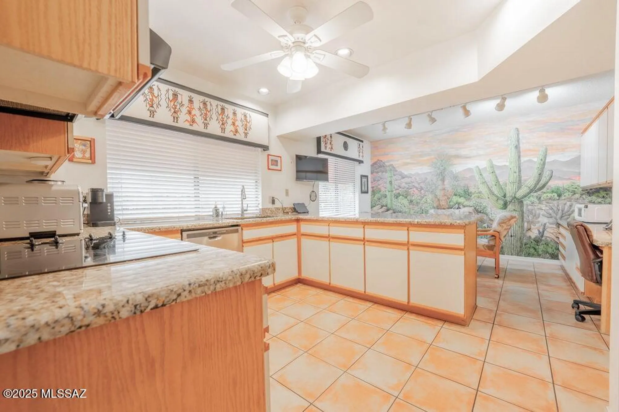 Property Slideshow image 8 of 21 | 37341 s blackfoot dr, Saddlebrooke, AZ, 85739