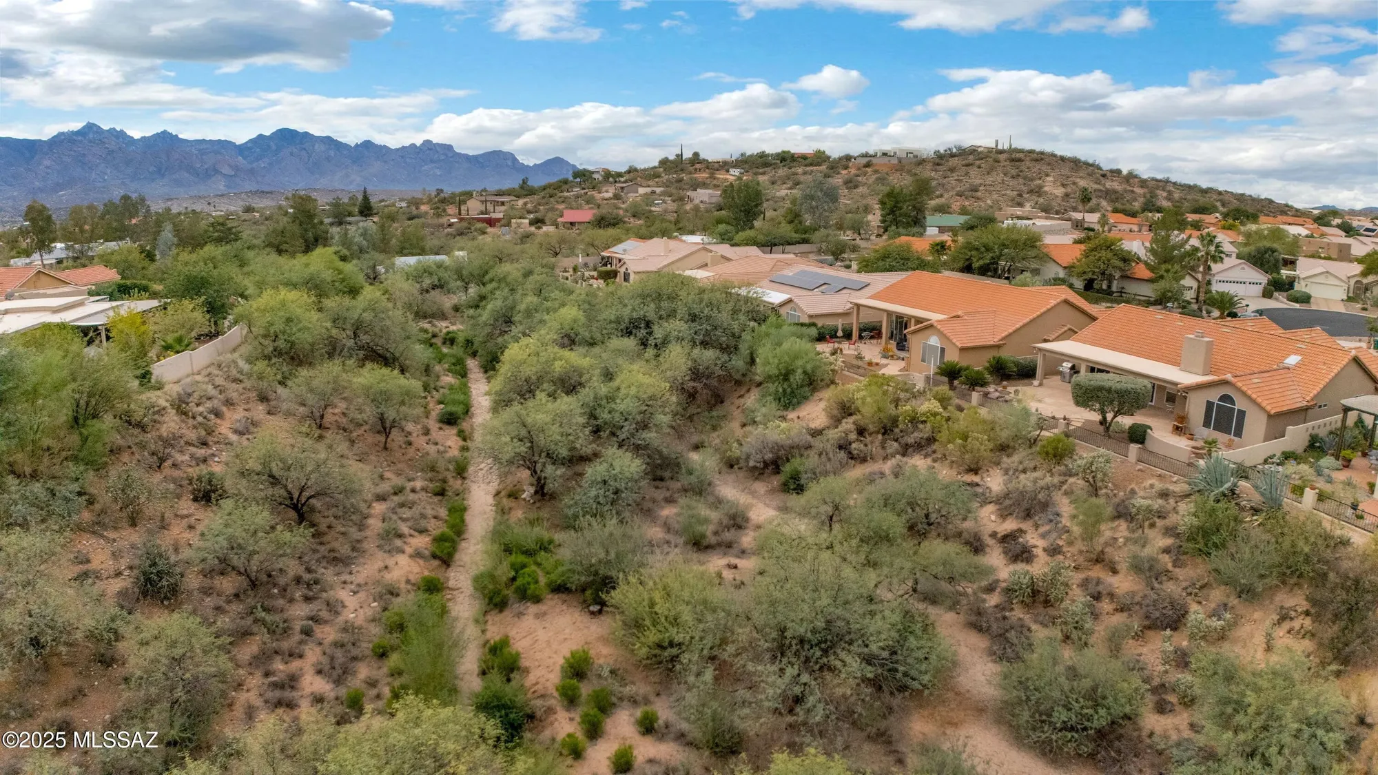 Property Slideshow image 22 of 44 | 37613 s canyon side dr, Saddlebrooke, AZ, 85739