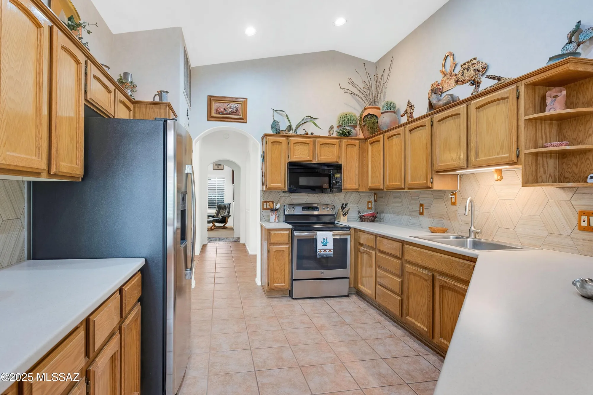 Property Slideshow image 6 of 44 | 37613 s canyon side dr, Saddlebrooke, AZ, 85739