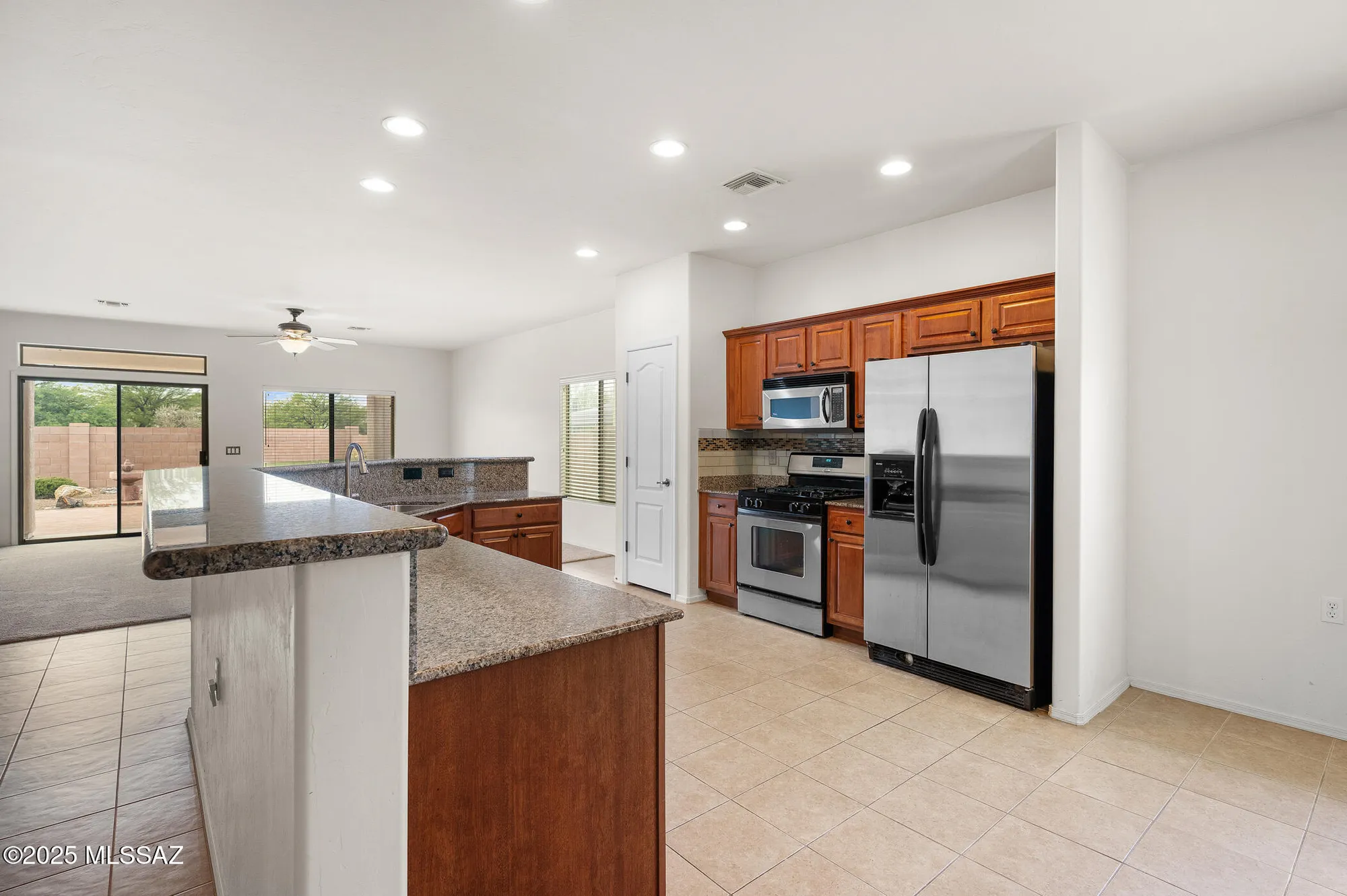 Property Slideshow image 15 of 33 | 530 w royal troon pl, Green Valley, AZ, 85614