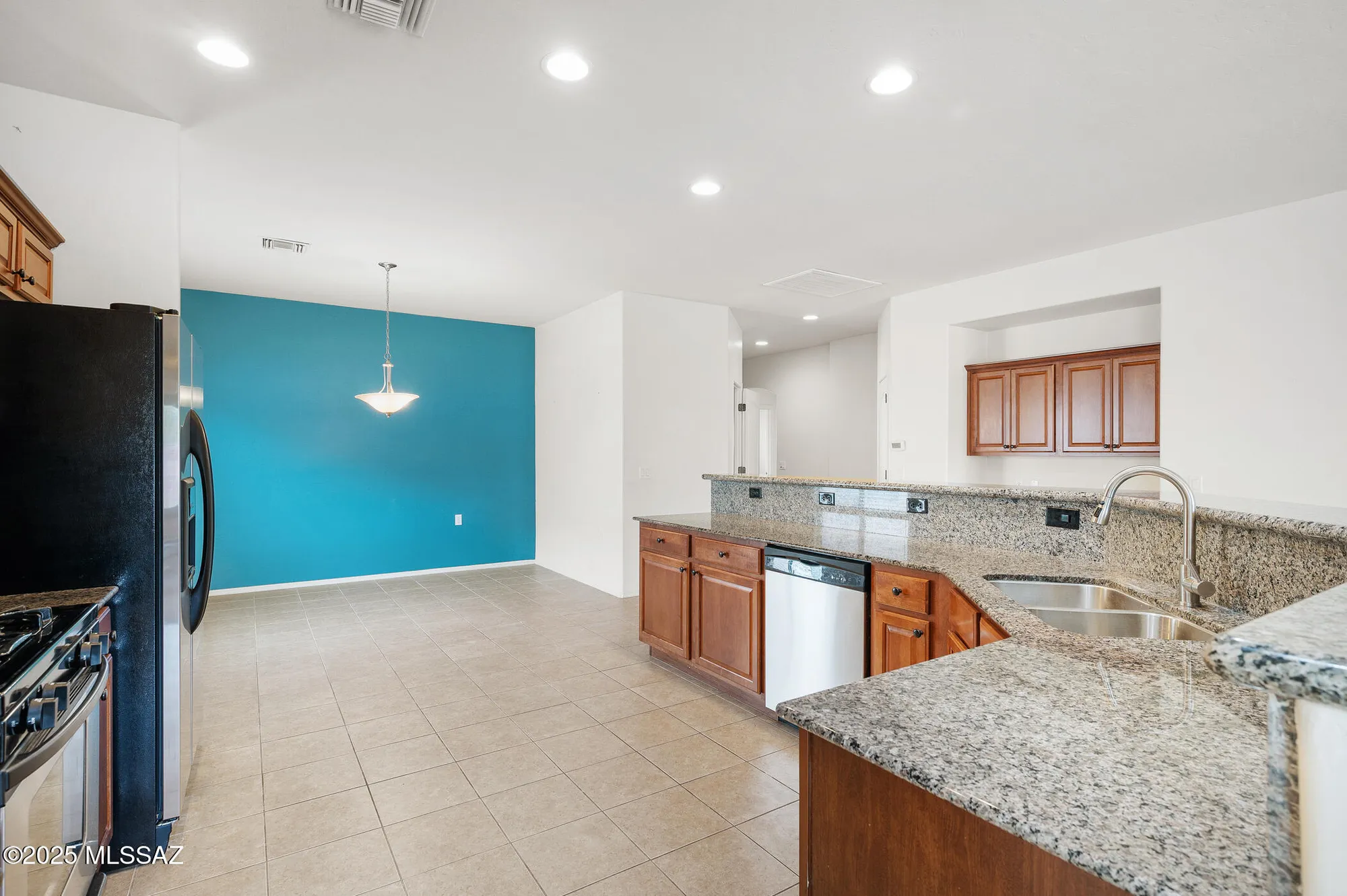 Property Slideshow image 13 of 33 | 530 w royal troon pl, Green Valley, AZ, 85614