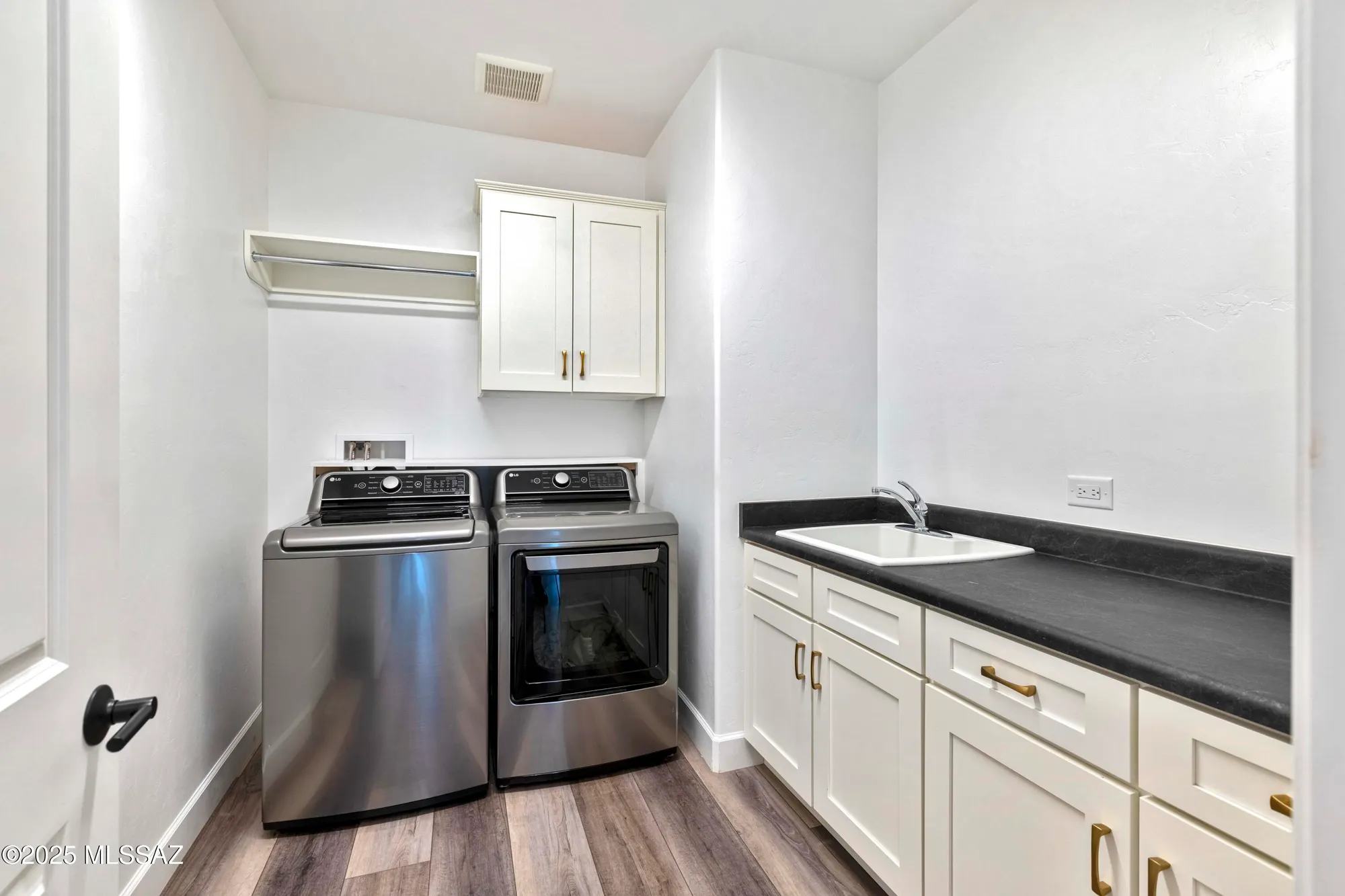 Property Slideshow image 13 of 41 | 30707 s fieldstone ln, Oracle, AZ, 85623