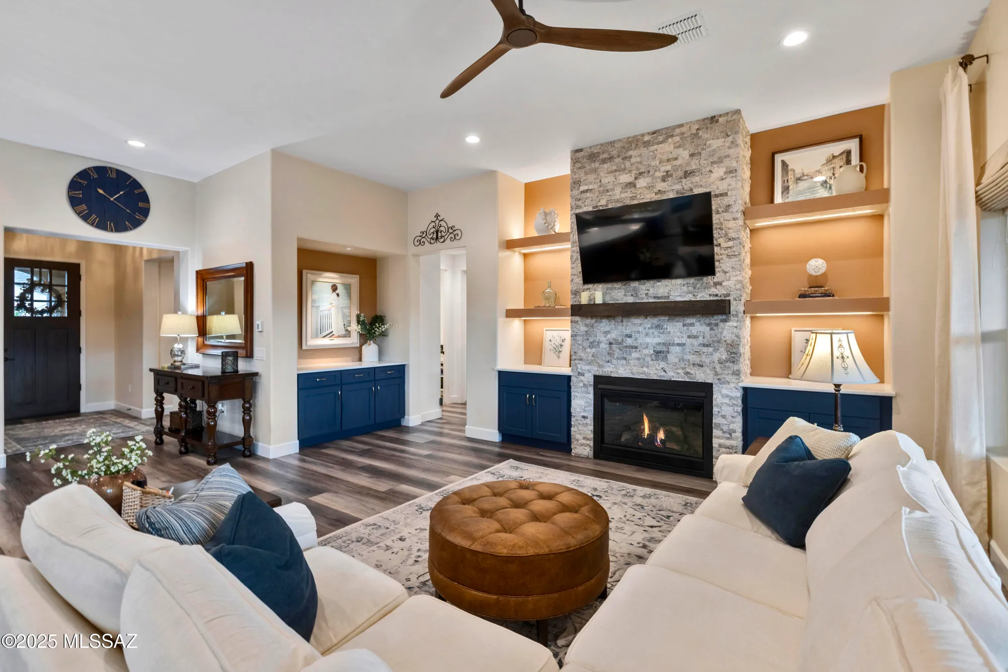 Property Slideshow image 9 of 41 | 30707 s fieldstone ln, Oracle, AZ, 85623