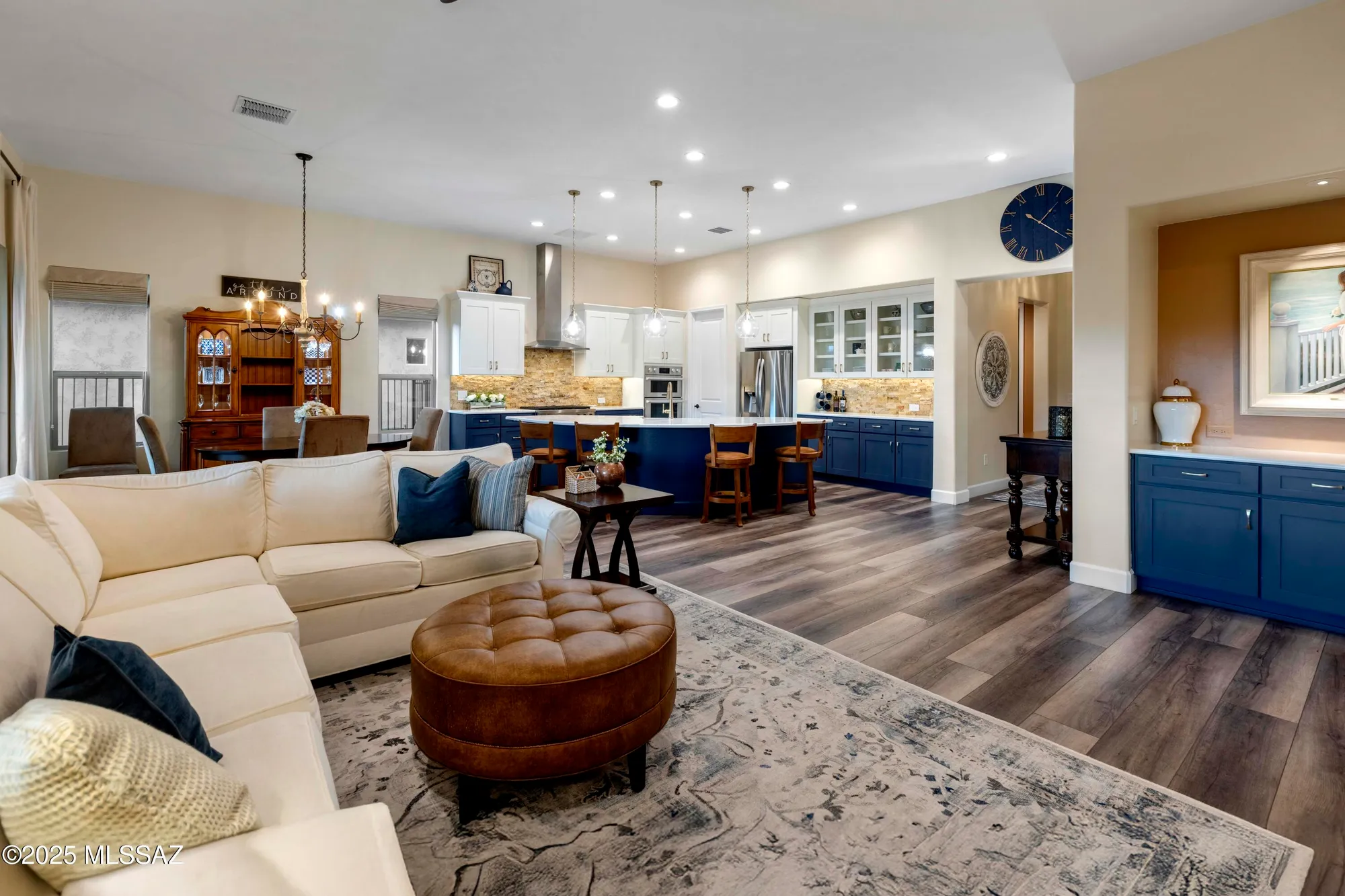 Property Slideshow image 10 of 41 | 30707 s fieldstone ln, Oracle, AZ, 85623