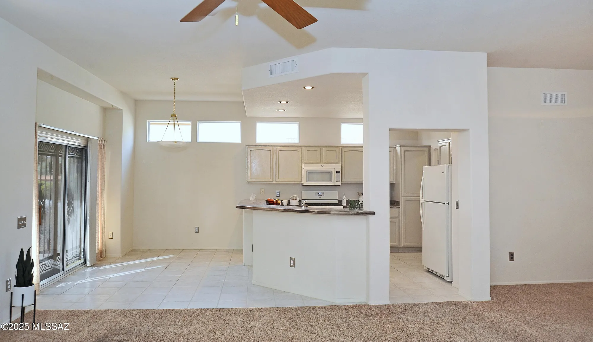 Property Slideshow image 7 of 44 | 14035 n biltmore dr, Oro Valley, AZ, 85755