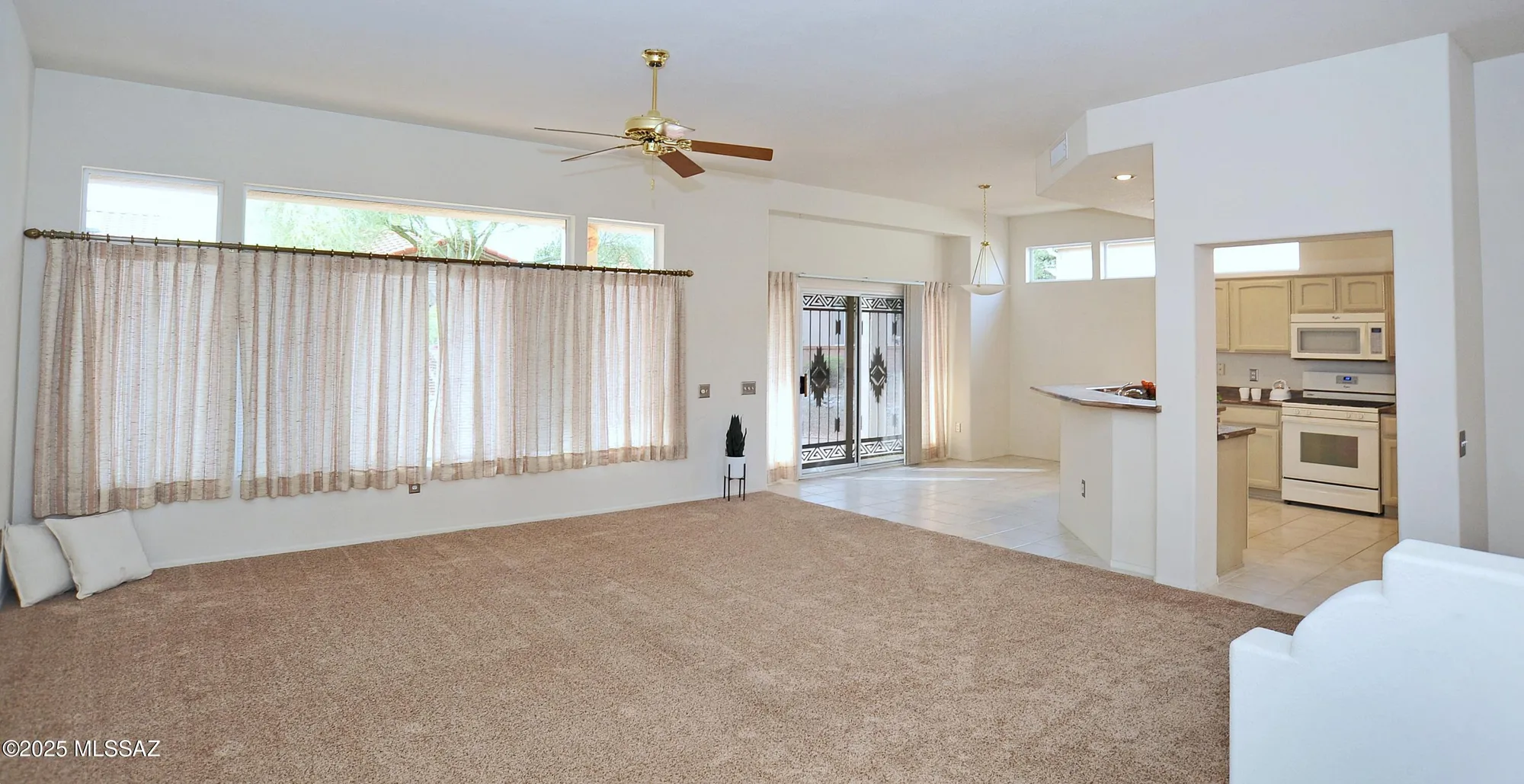 Property Slideshow image 5 of 44 | 14035 n biltmore dr, Oro Valley, AZ, 85755