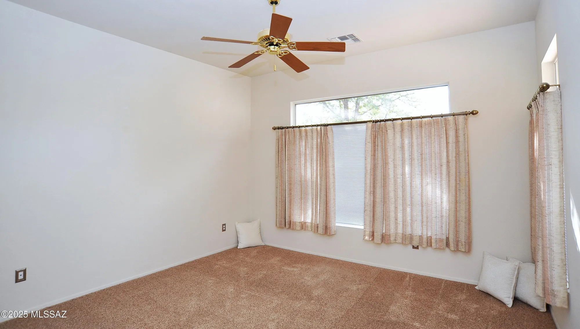 Property Slideshow image 13 of 44 | 14035 n biltmore dr, Oro Valley, AZ, 85755