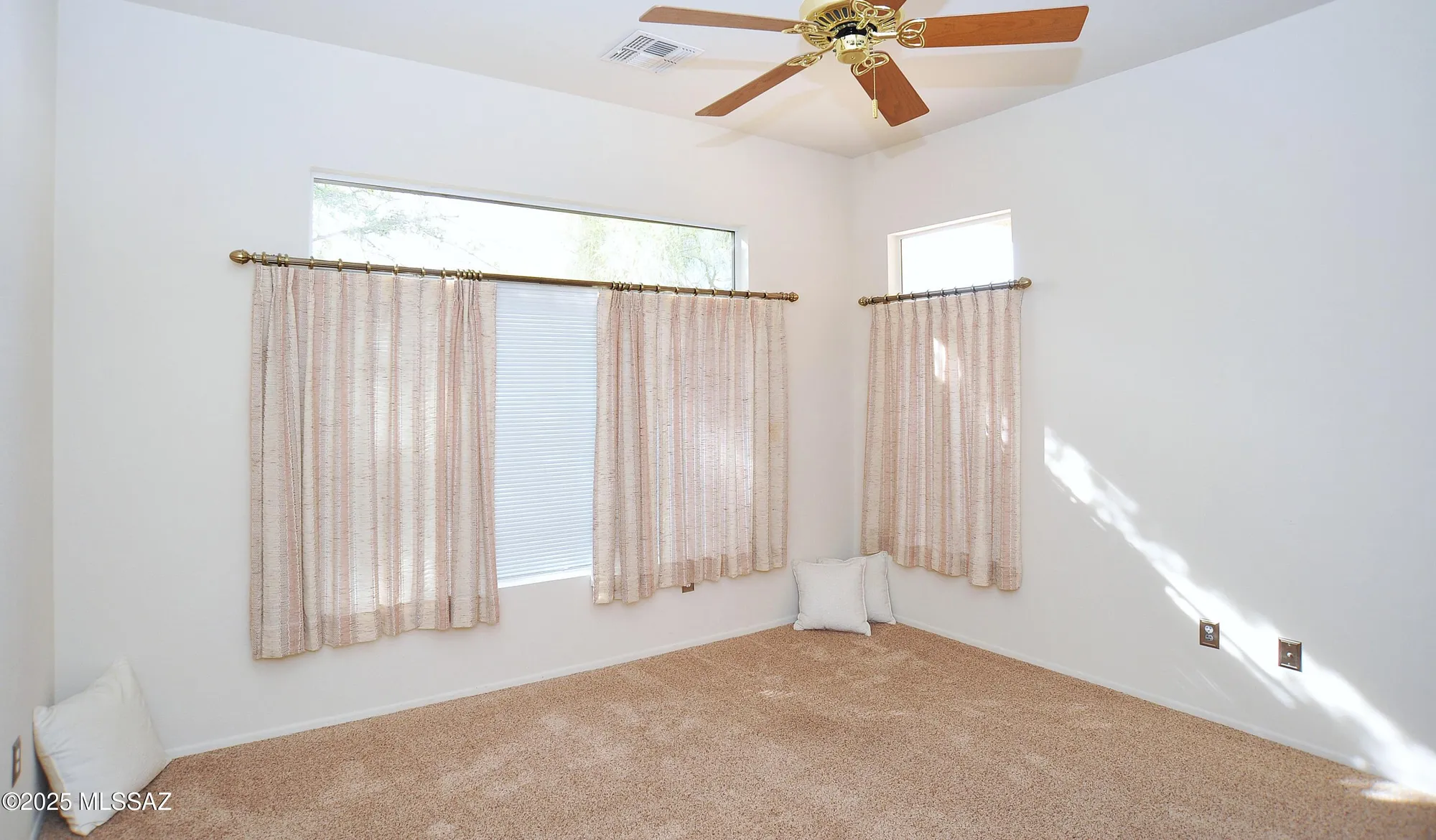 Property Slideshow image 16 of 44 | 14035 n biltmore dr, Oro Valley, AZ, 85755