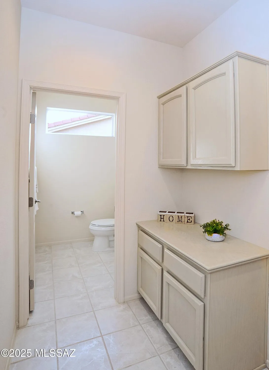 Property Slideshow image 21 of 44 | 14035 n biltmore dr, Oro Valley, AZ, 85755