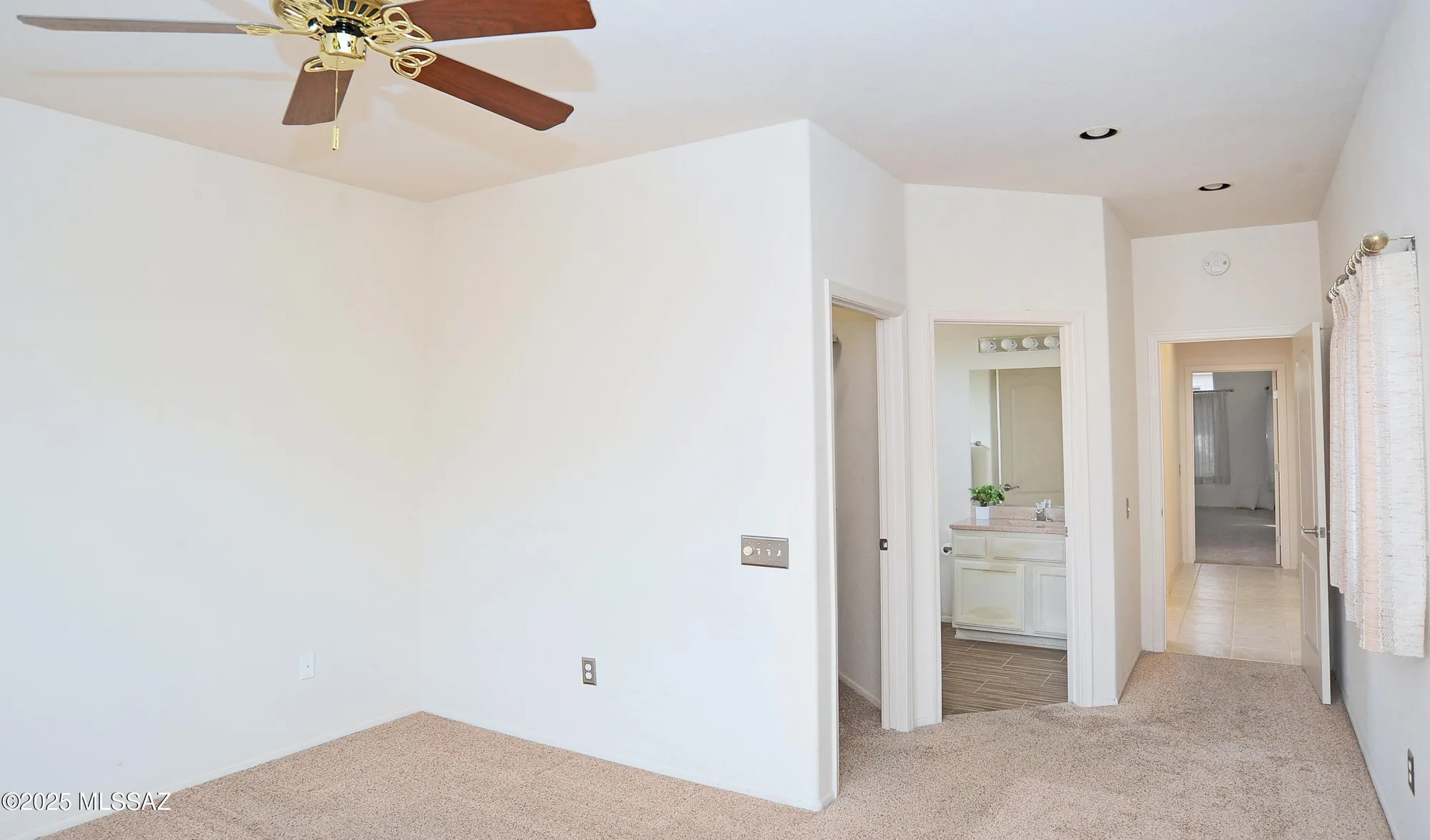 Property Slideshow image 28 of 44 | 14035 n biltmore dr, Oro Valley, AZ, 85755