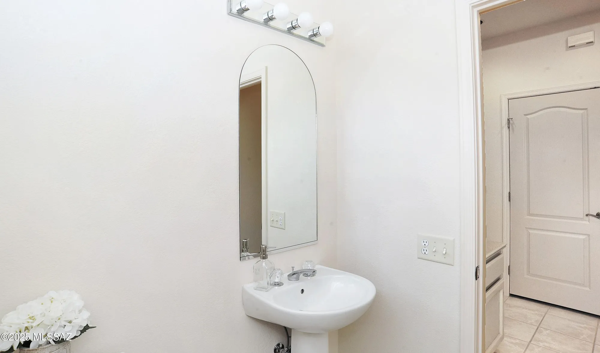 Property Slideshow image 24 of 44 | 14035 n biltmore dr, Oro Valley, AZ, 85755