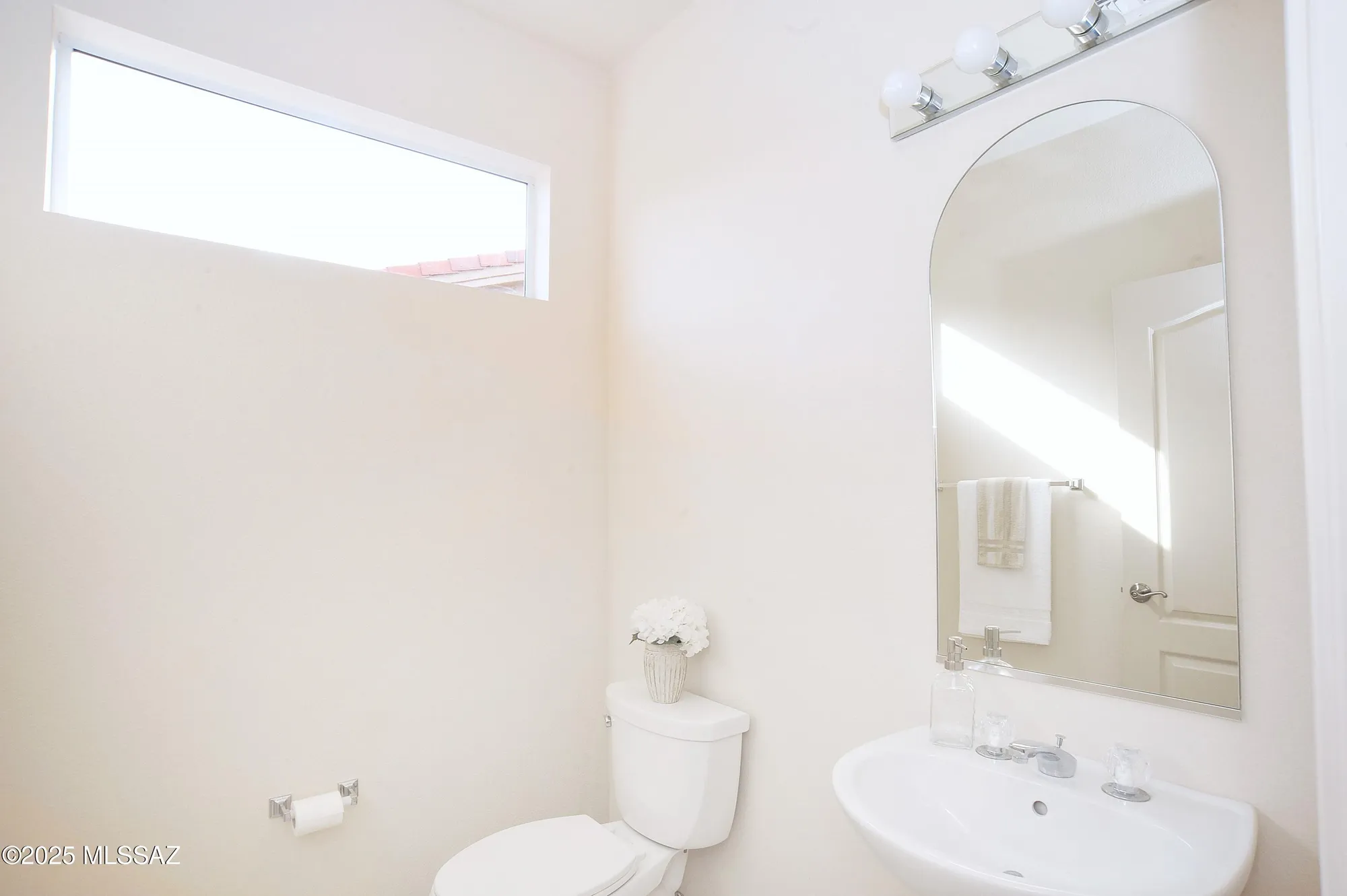 Property Slideshow image 23 of 44 | 14035 n biltmore dr, Oro Valley, AZ, 85755