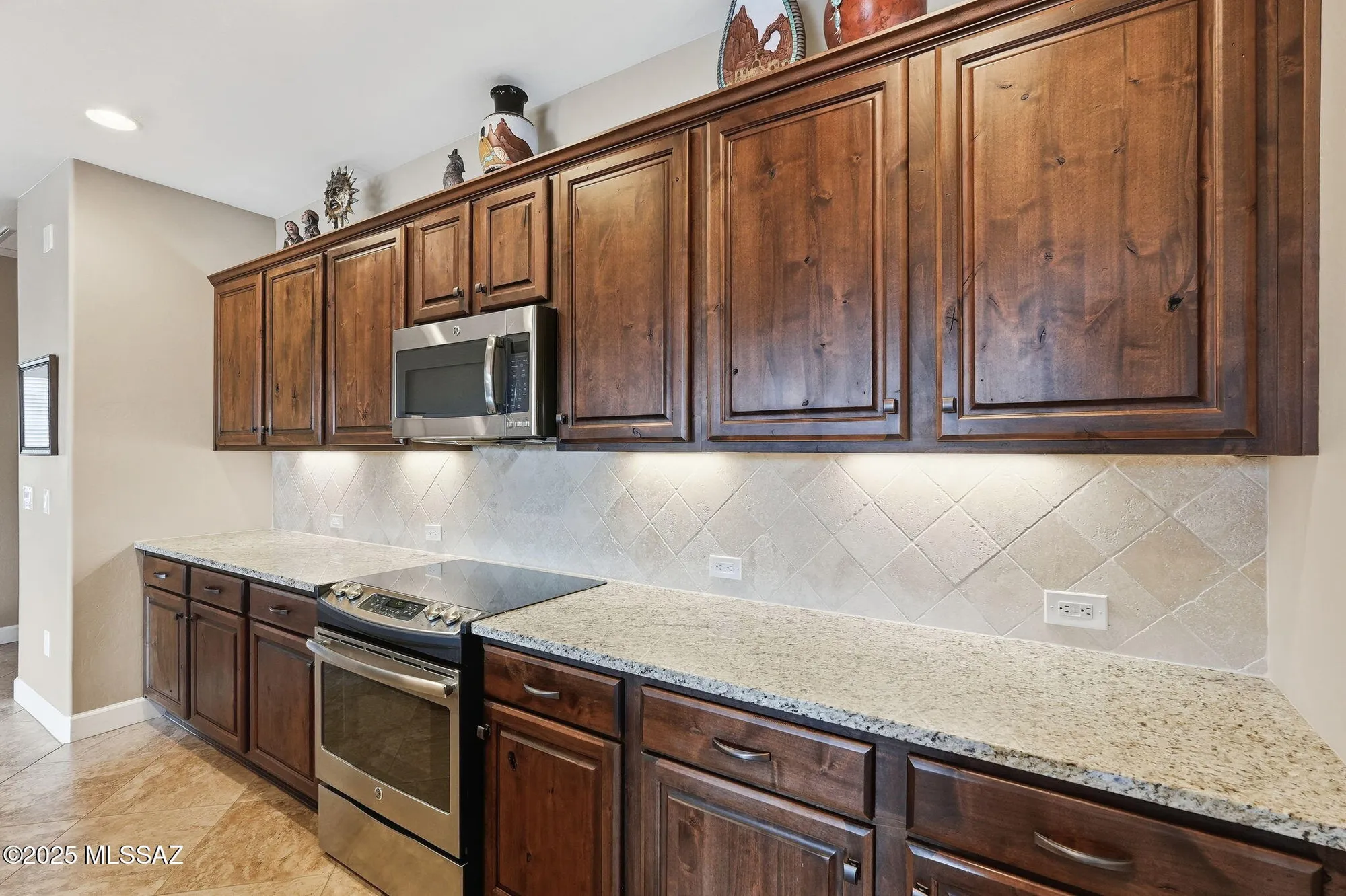 Property Slideshow image 12 of 48 | 981 n broken hills dr, Green Valley, AZ, 85614