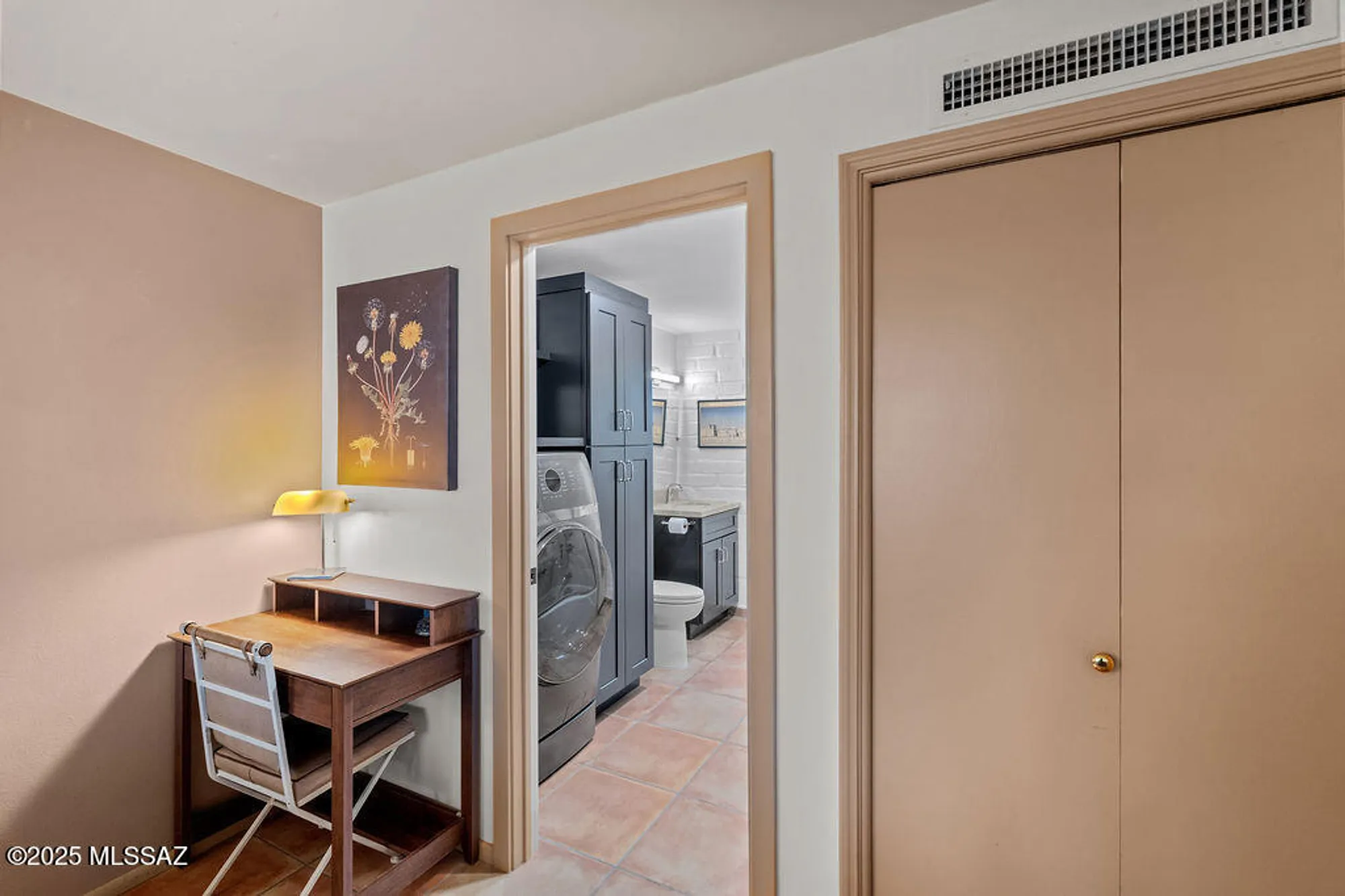 Property Slideshow image 19 of 24 | 136 w camino alameda b, Green Valley, AZ, 85614