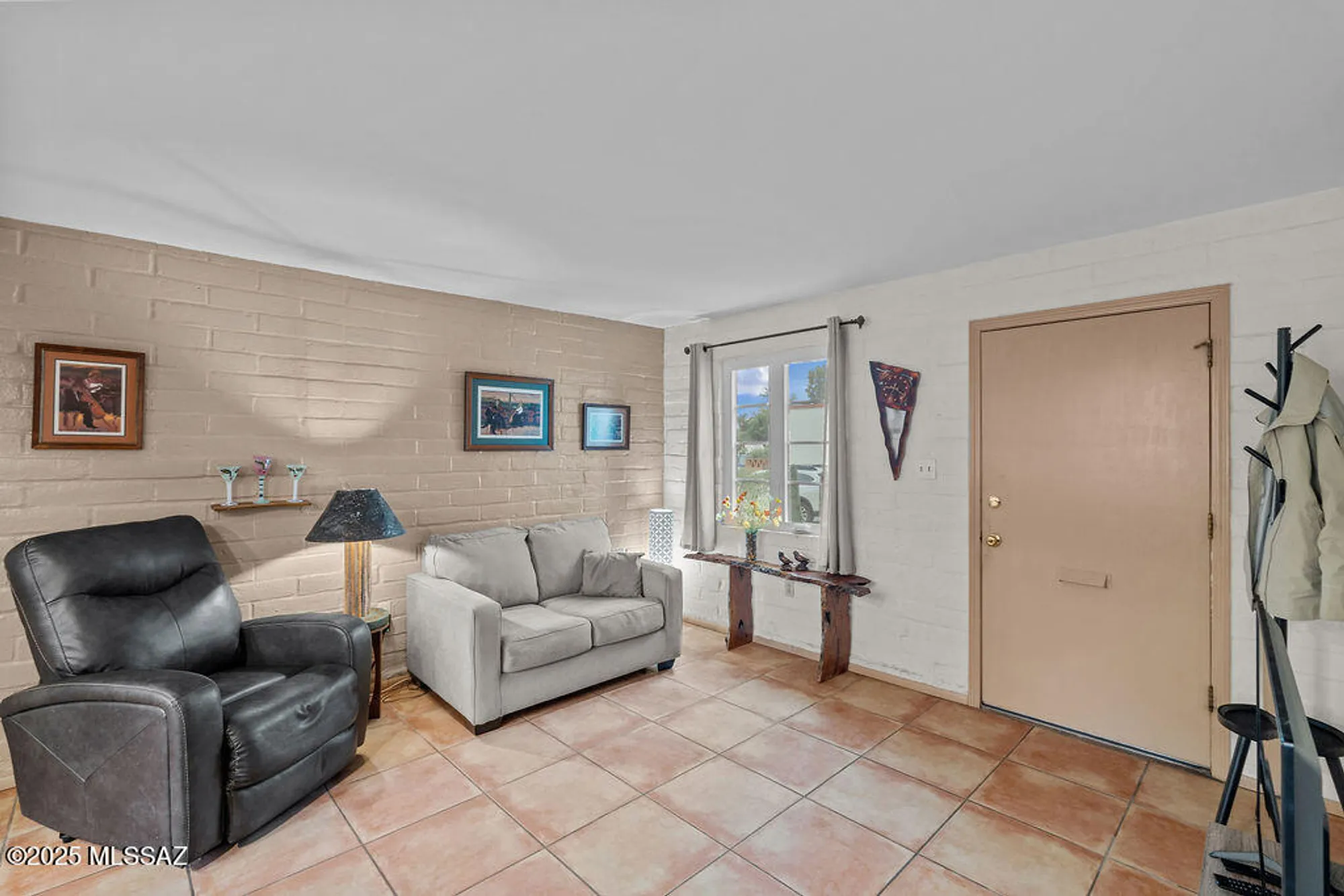 Property Slideshow image 3 of 24 | 136 w camino alameda b, Green Valley, AZ, 85614