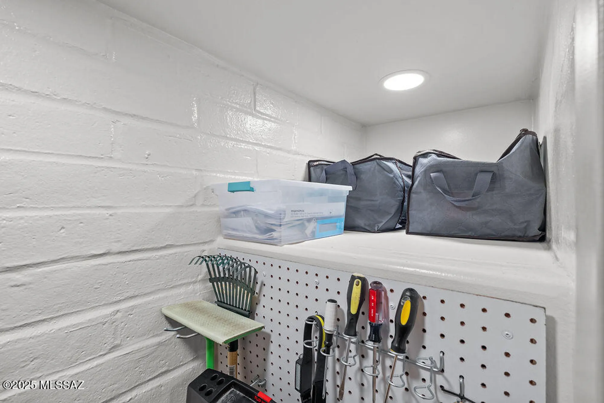 Property Slideshow image 16 of 24 | 136 w camino alameda b, Green Valley, AZ, 85614