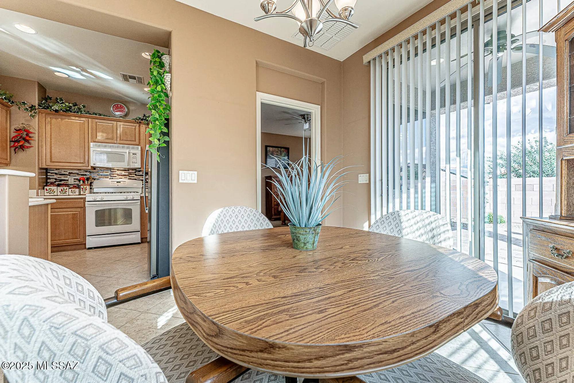 Property Slideshow image 18 of 49 | 570 n tunitcha dr, Green Valley, AZ, 85614